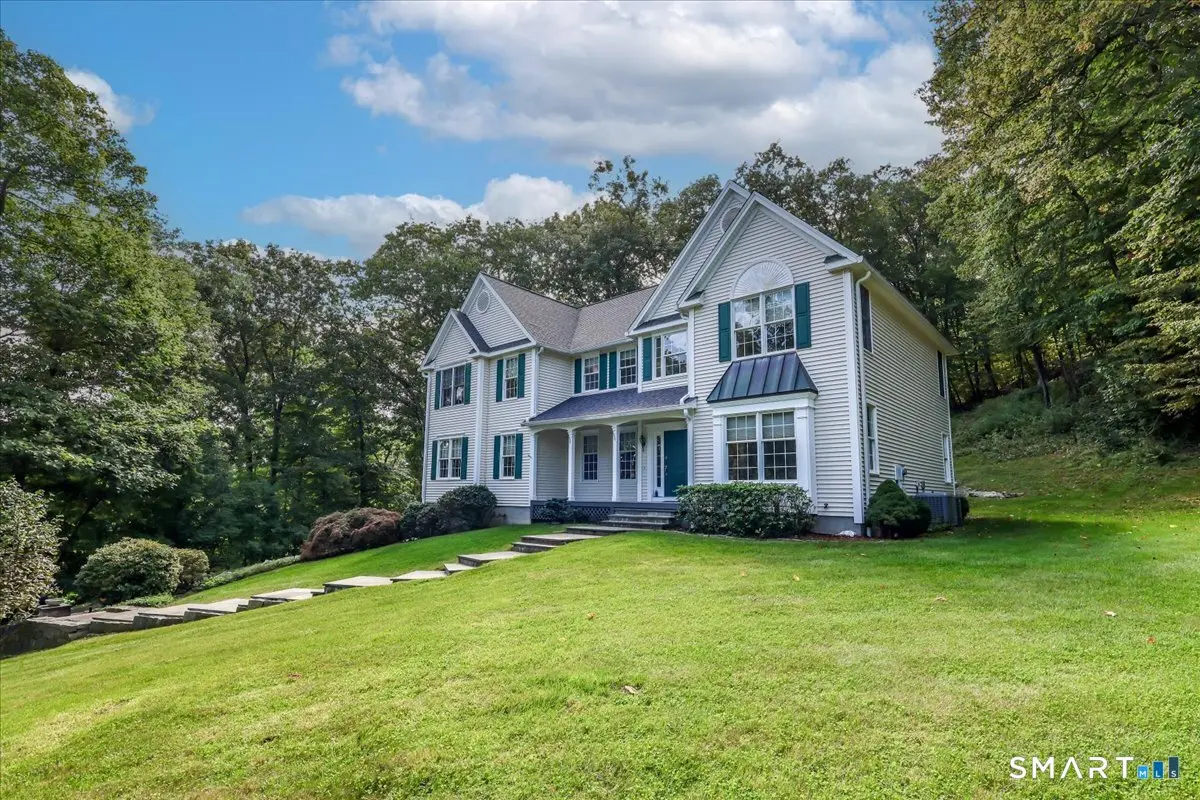 57 Meadowood Drive, New Milford