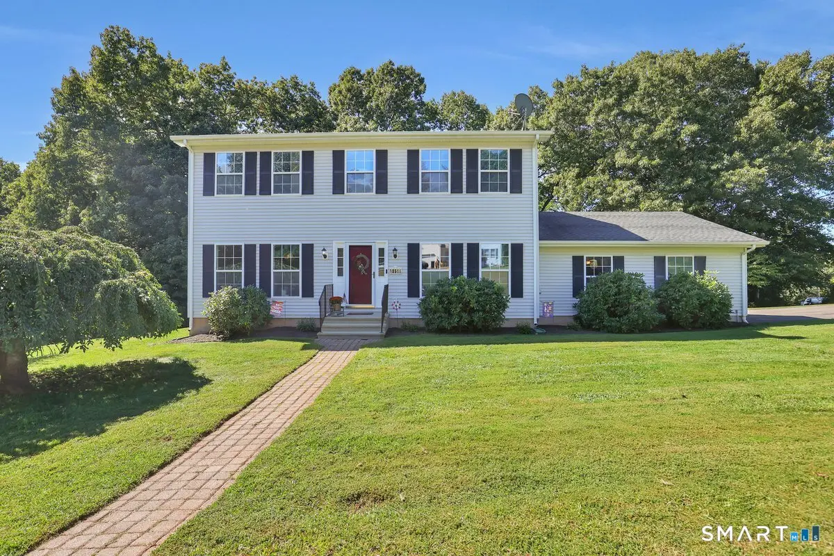 251 Edgemark Acres, Meriden