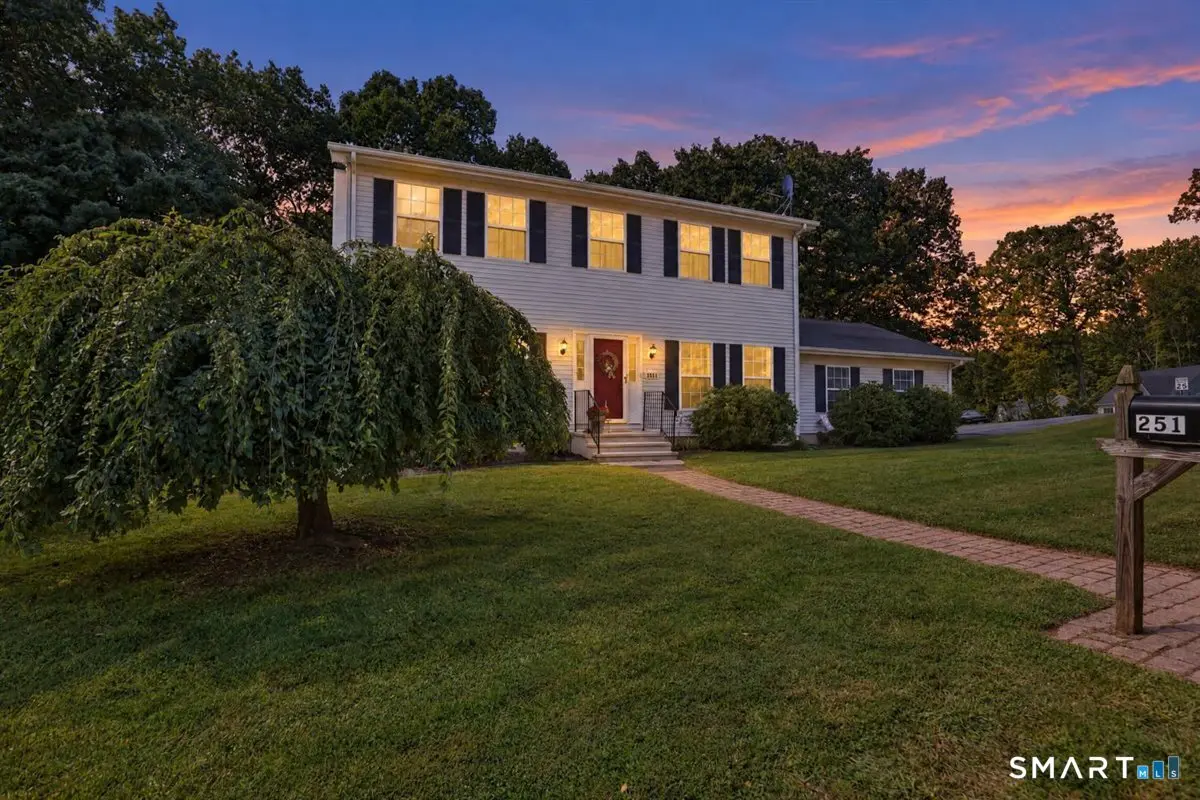 251 Edgemark Acres, Meriden