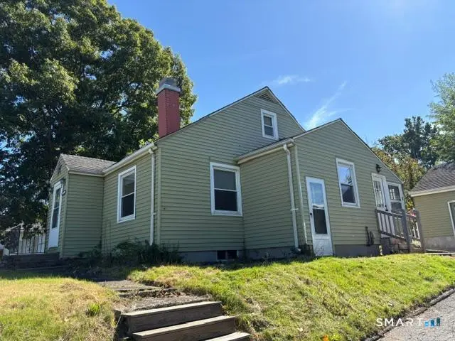 114 White Oak Avenue, Plainville