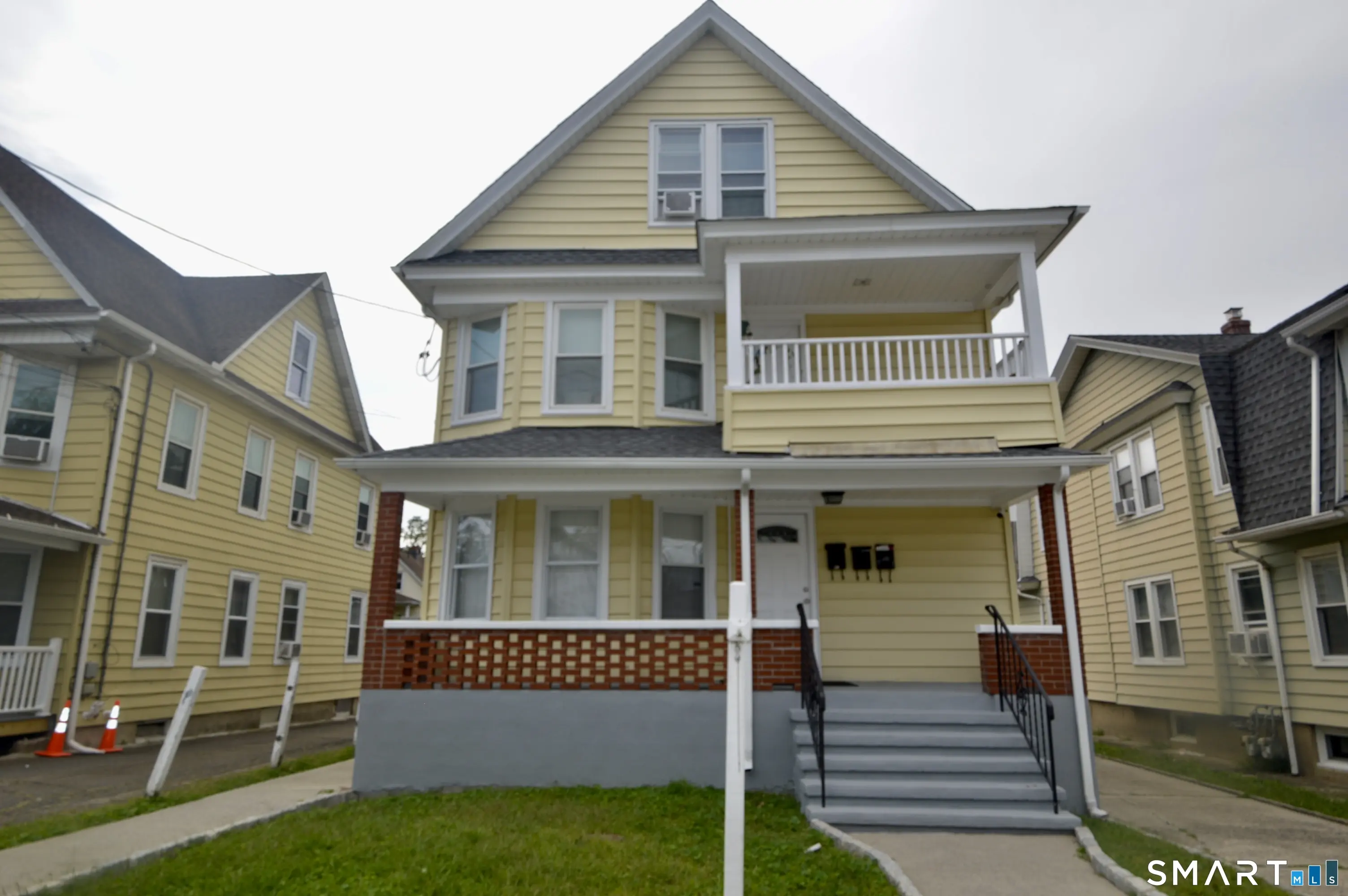 807 Brewster Street, Bridgeport