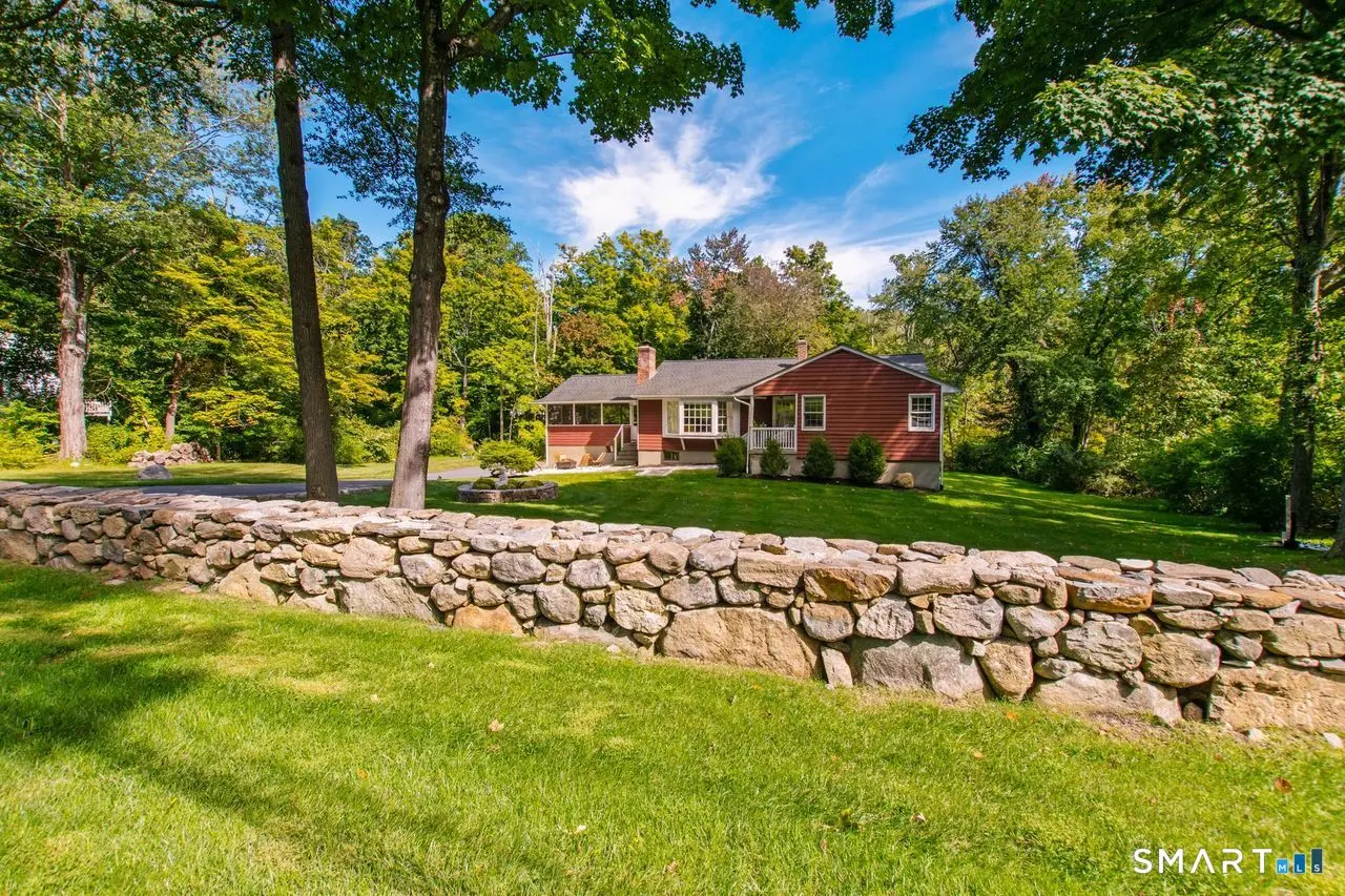 46 White Birch Road, Ridgefield