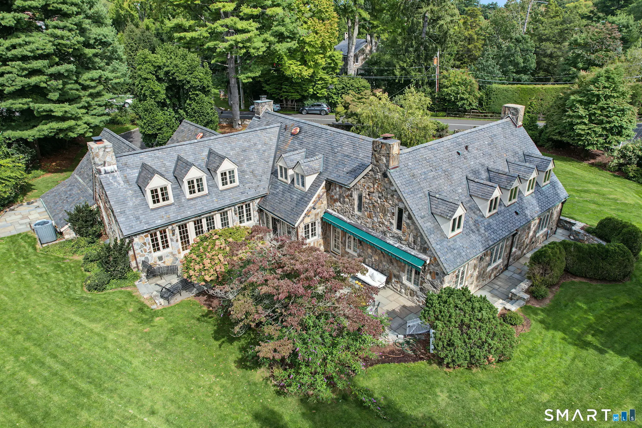 5 Cross Road, Darien