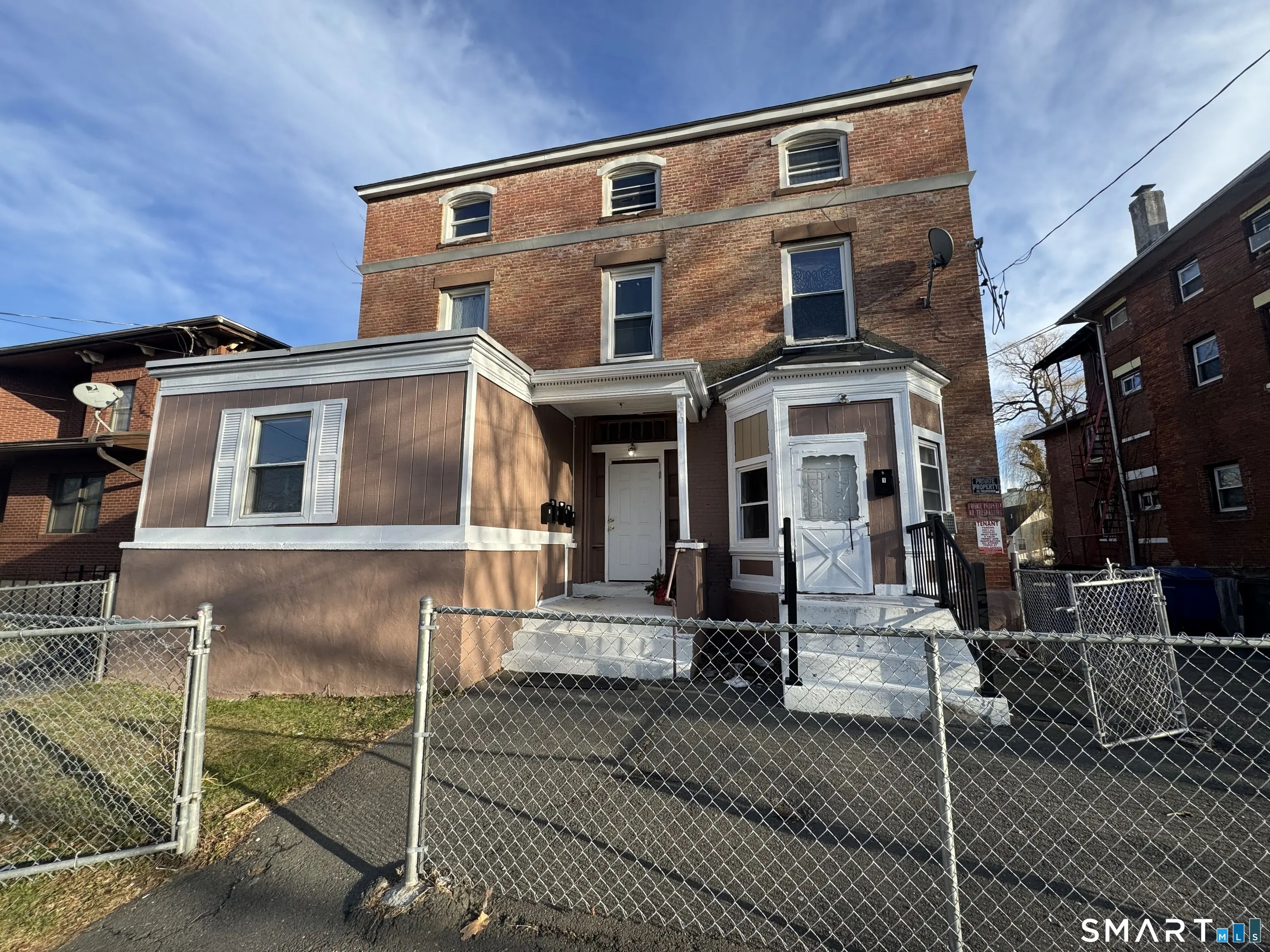 86 Edwards Street, Hartford