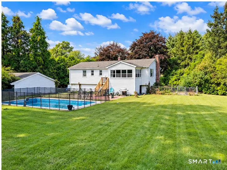 23 Coach Circle, Windsor