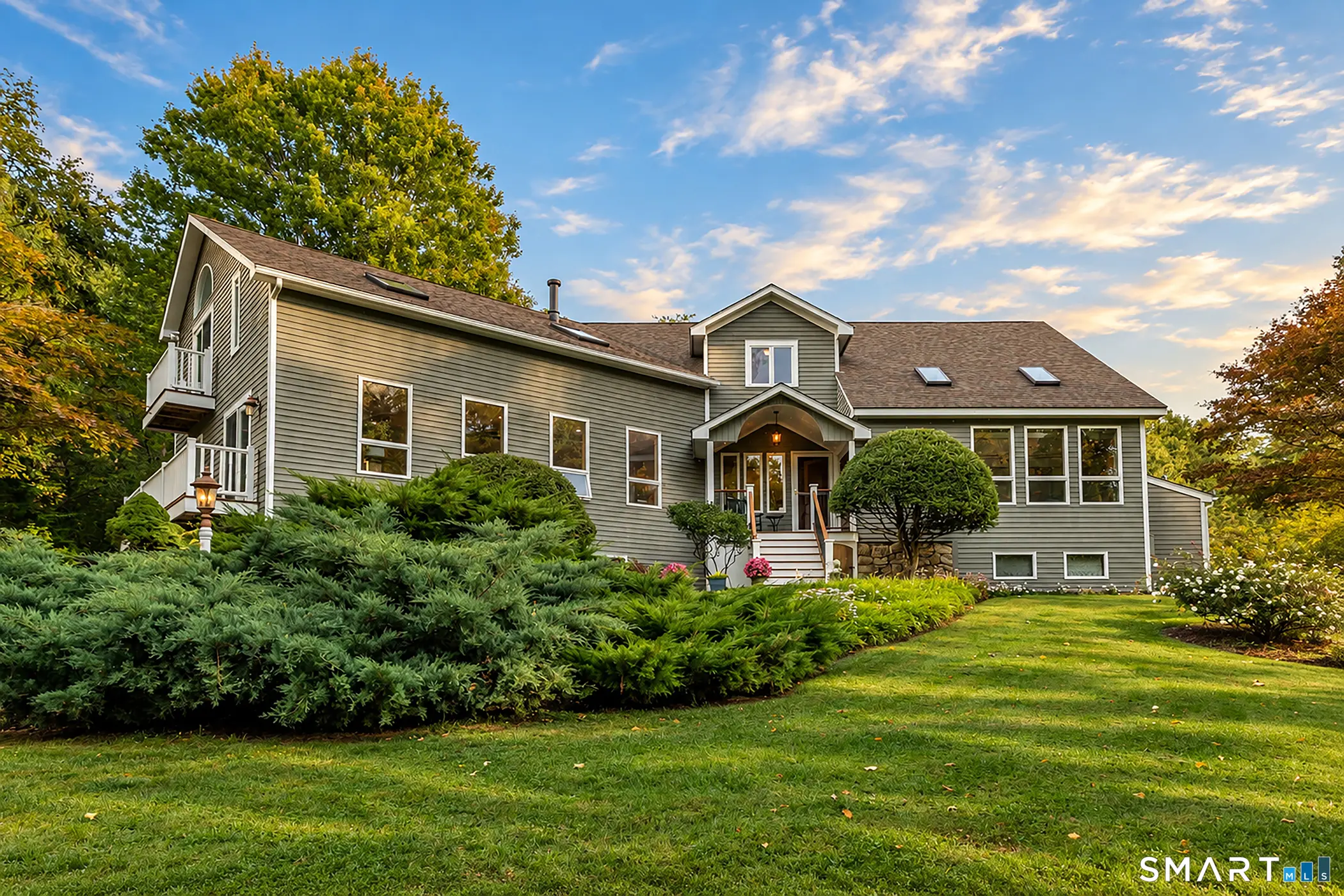 12 Loormann Lane, New Milford