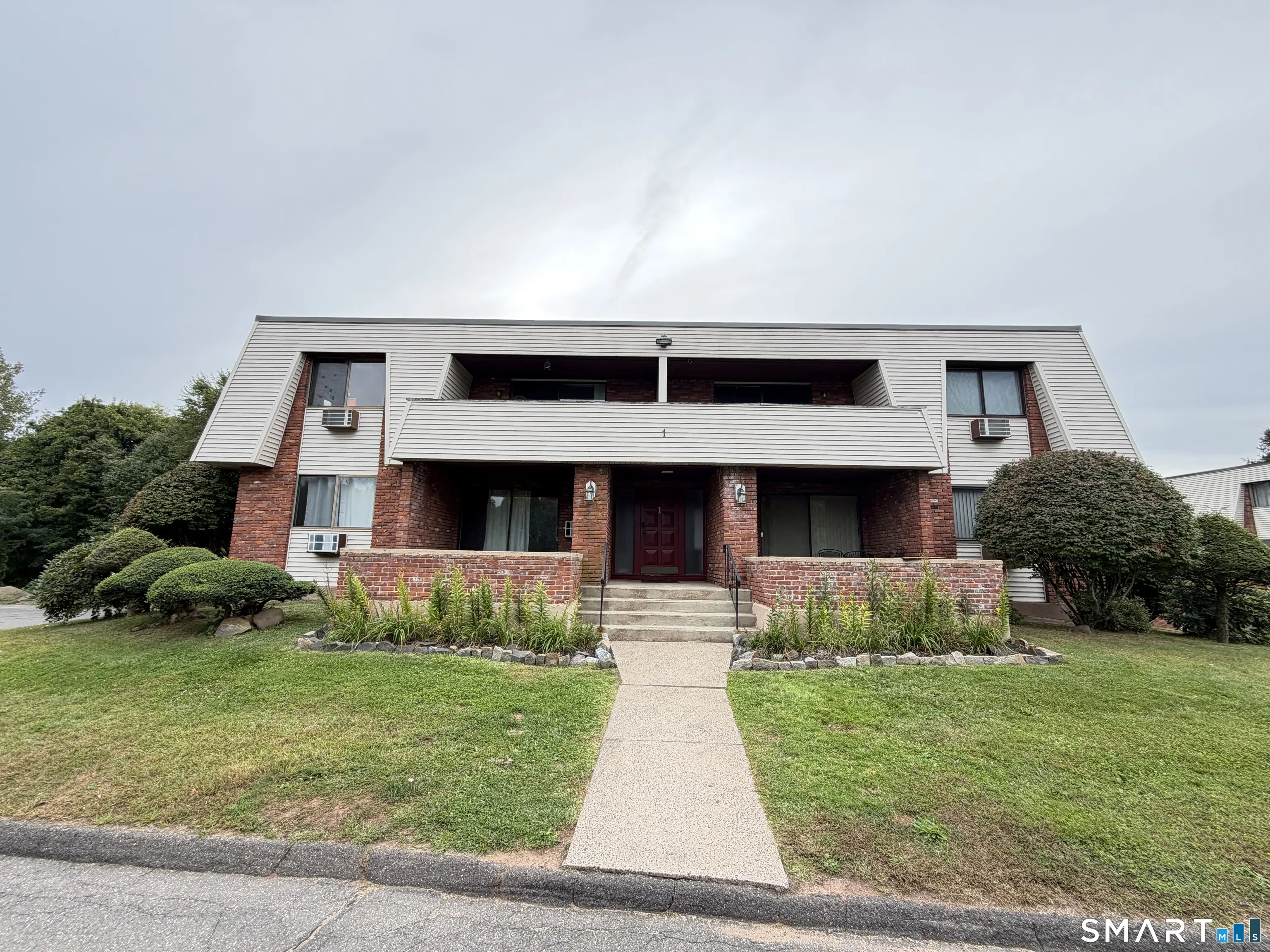 565 Talcottville Road 1c6, Vernon