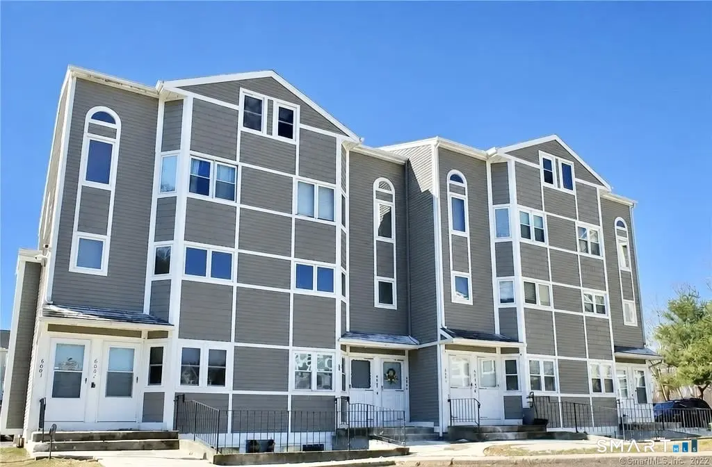 1655 North Colony Road 6003, Meriden