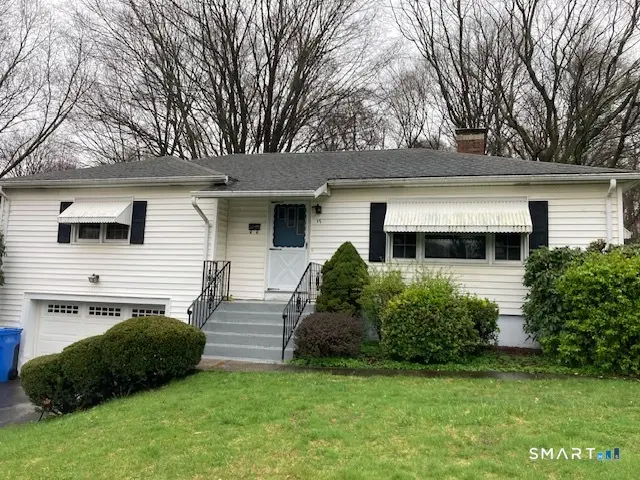 17 Juniper Ridge Drive, Waterbury