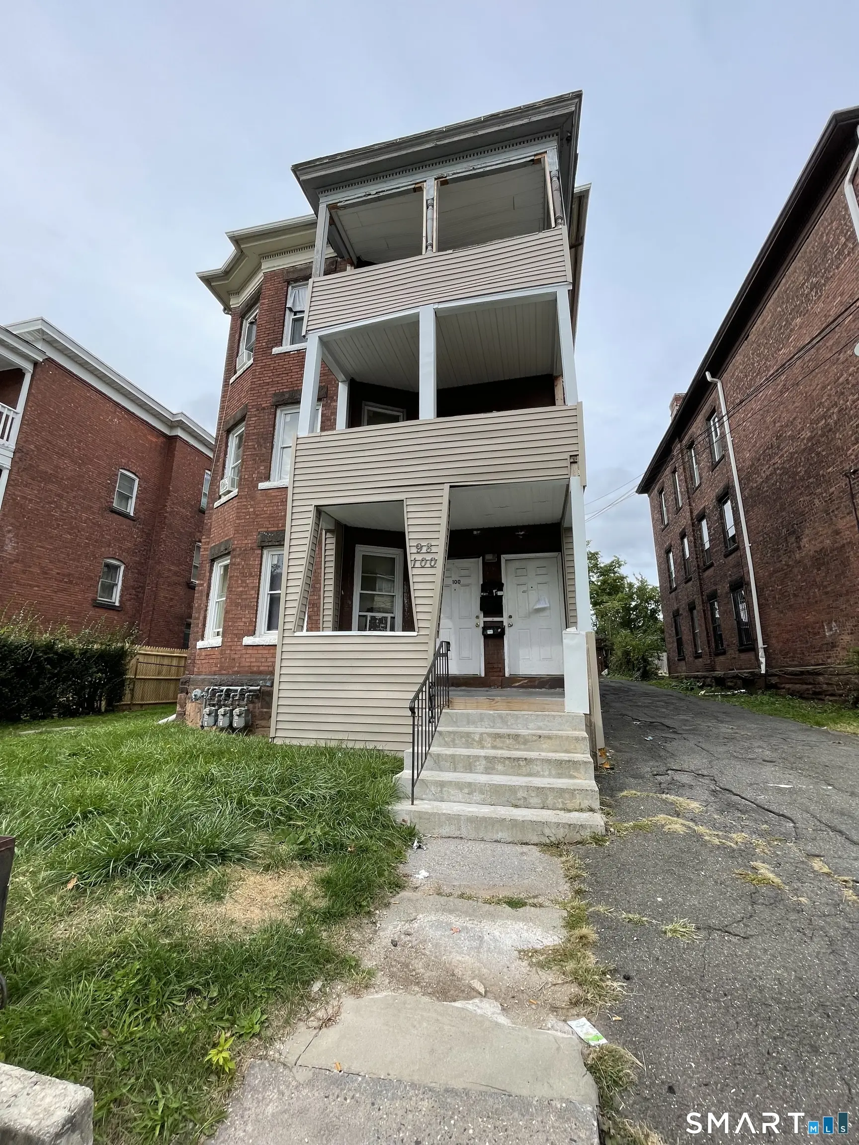 98 Russ Street, Hartford
