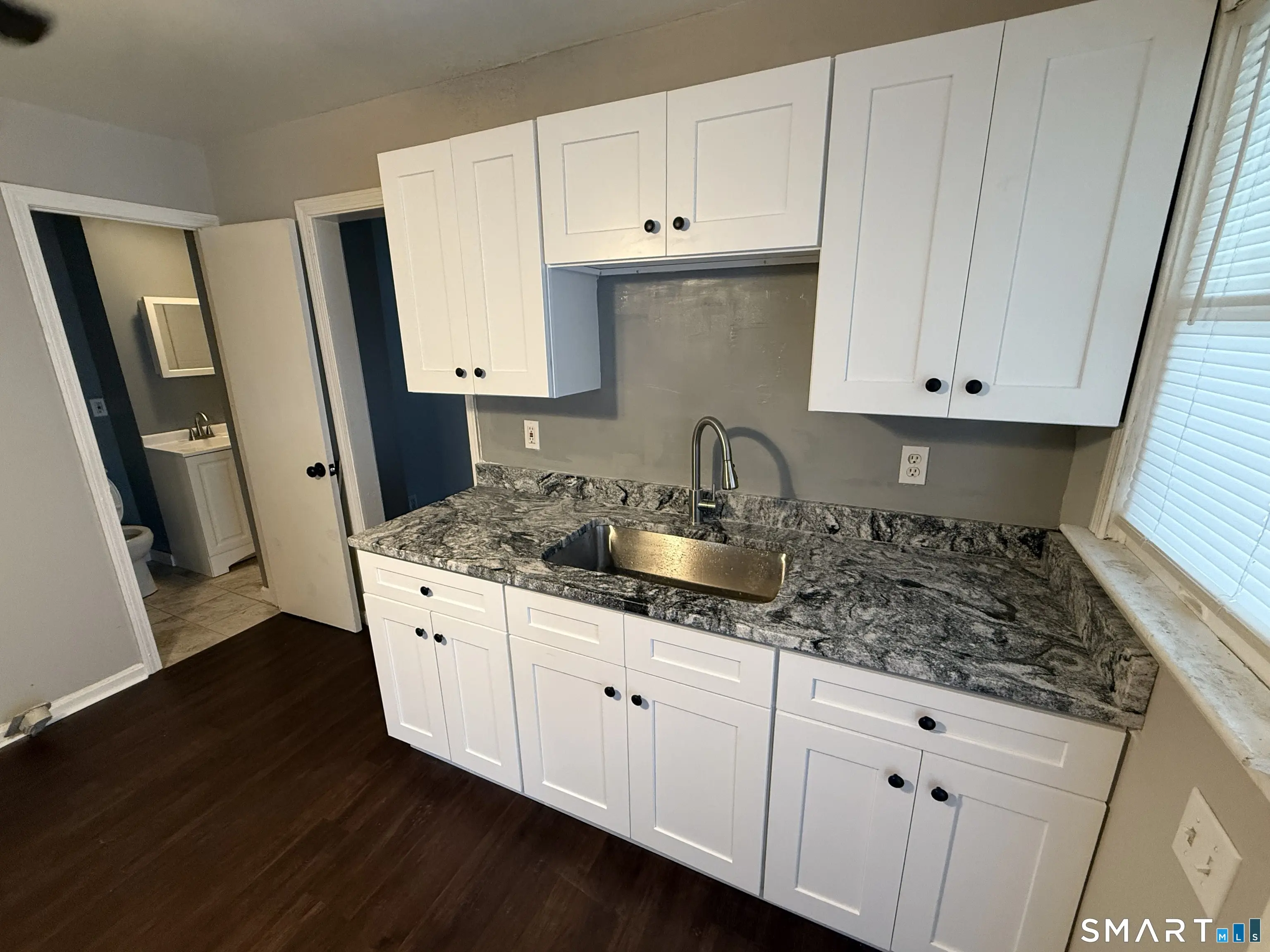 52 Crown Street, Naugatuck