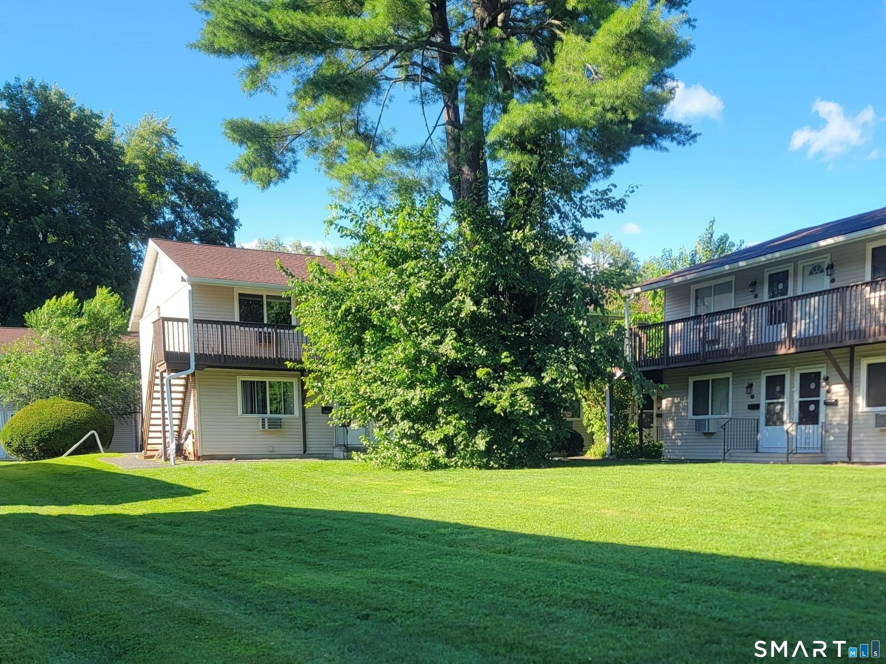 23 Bostwick Arms 23, New Milford