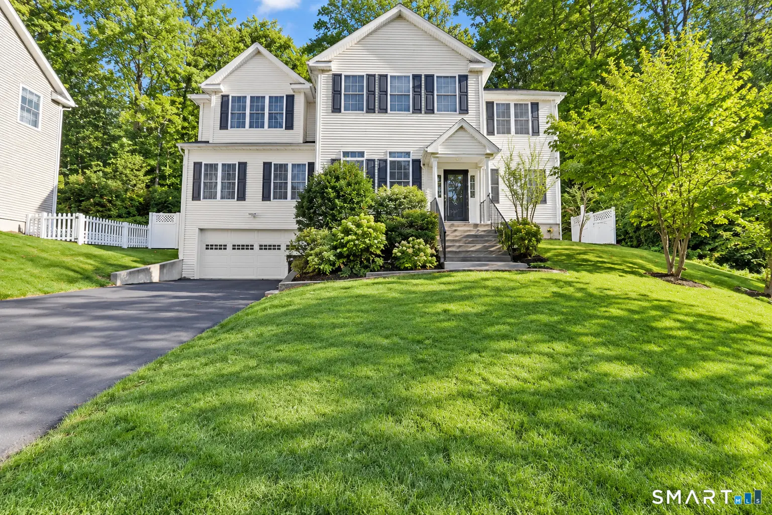 22 Apollo Road, Bethel