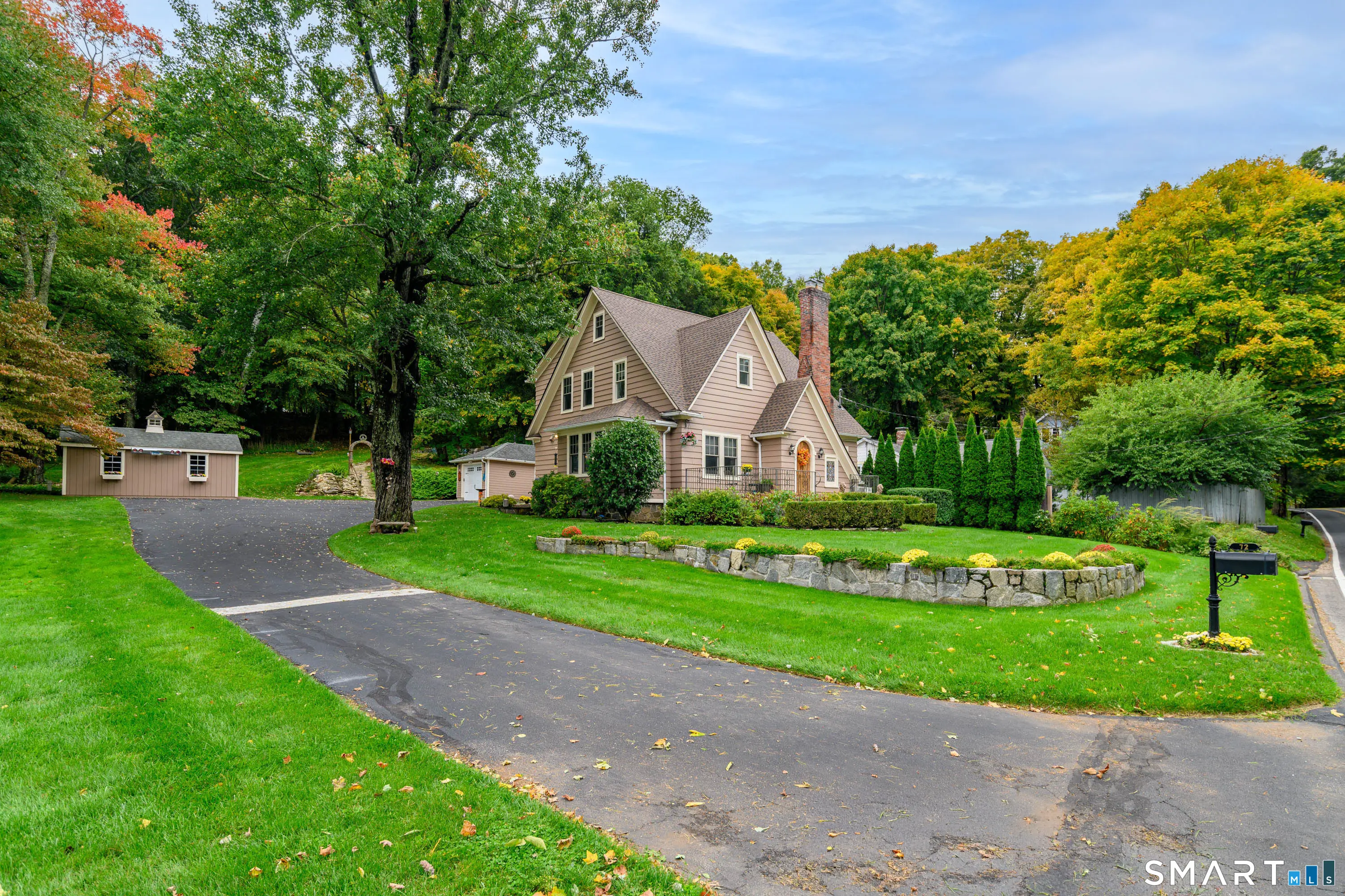 72 Dodgingtown Road, Bethel