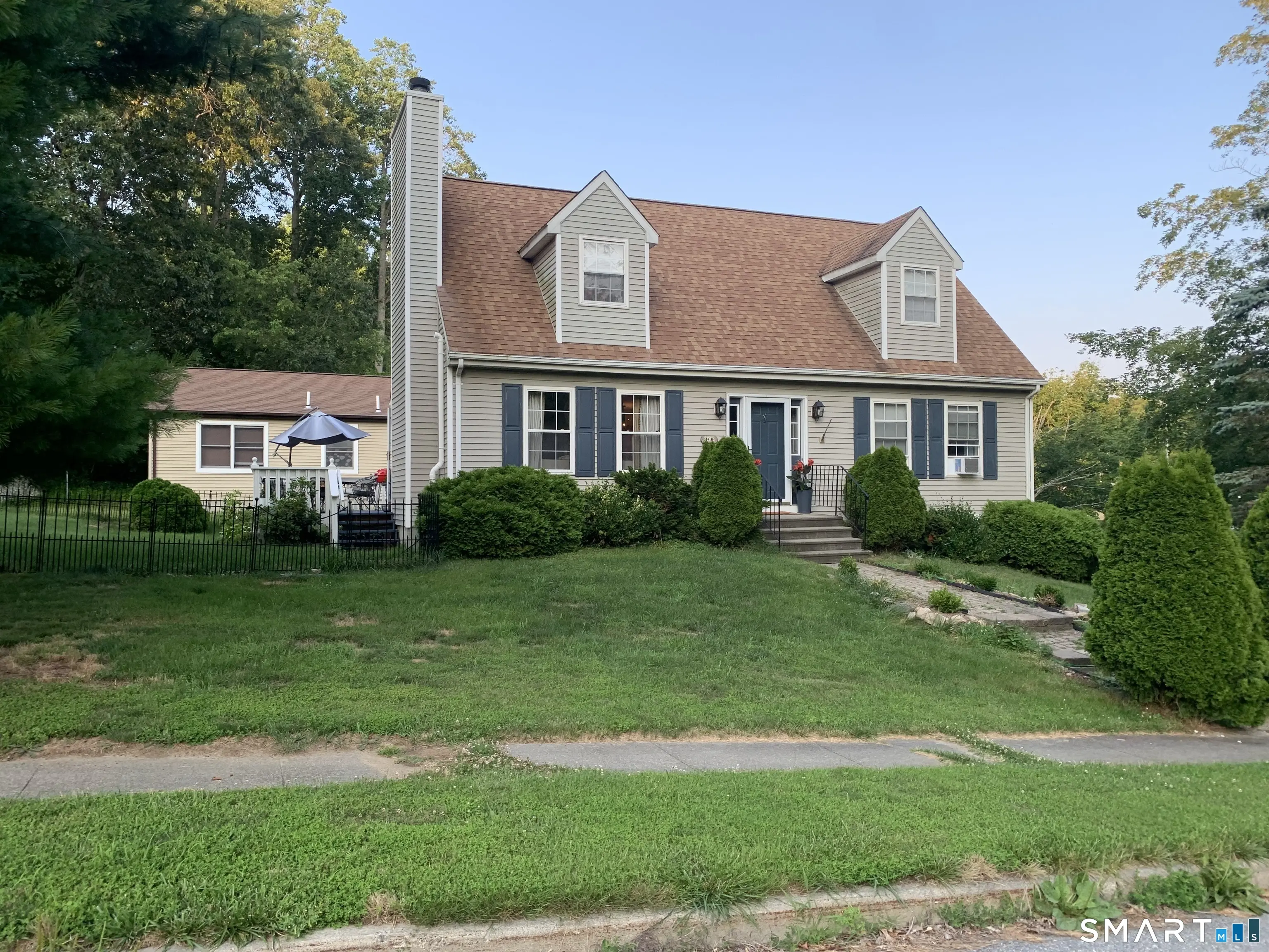 160 Russell Street, Groton