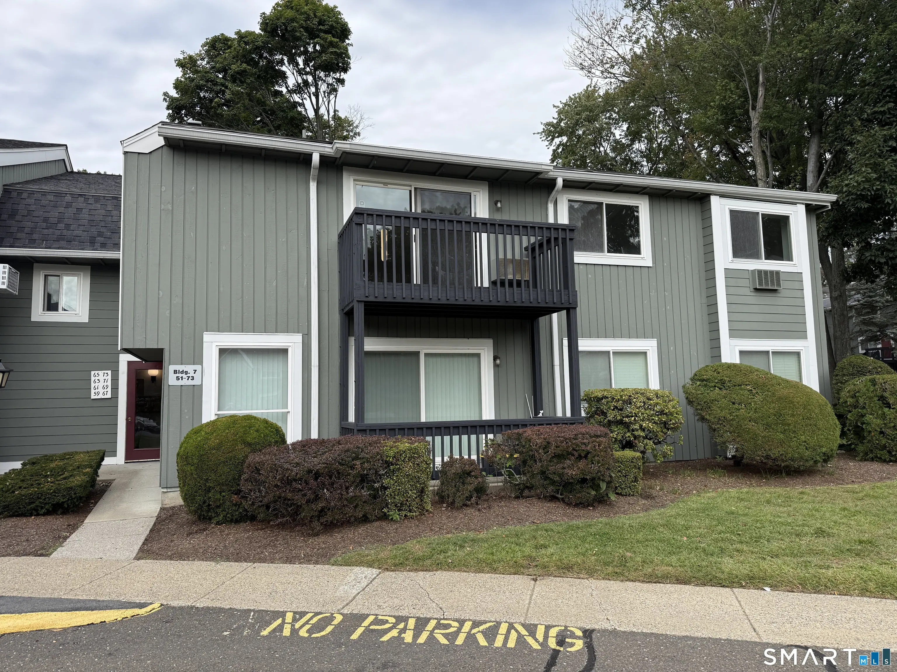69 Ameridge Drive 69, Bridgeport