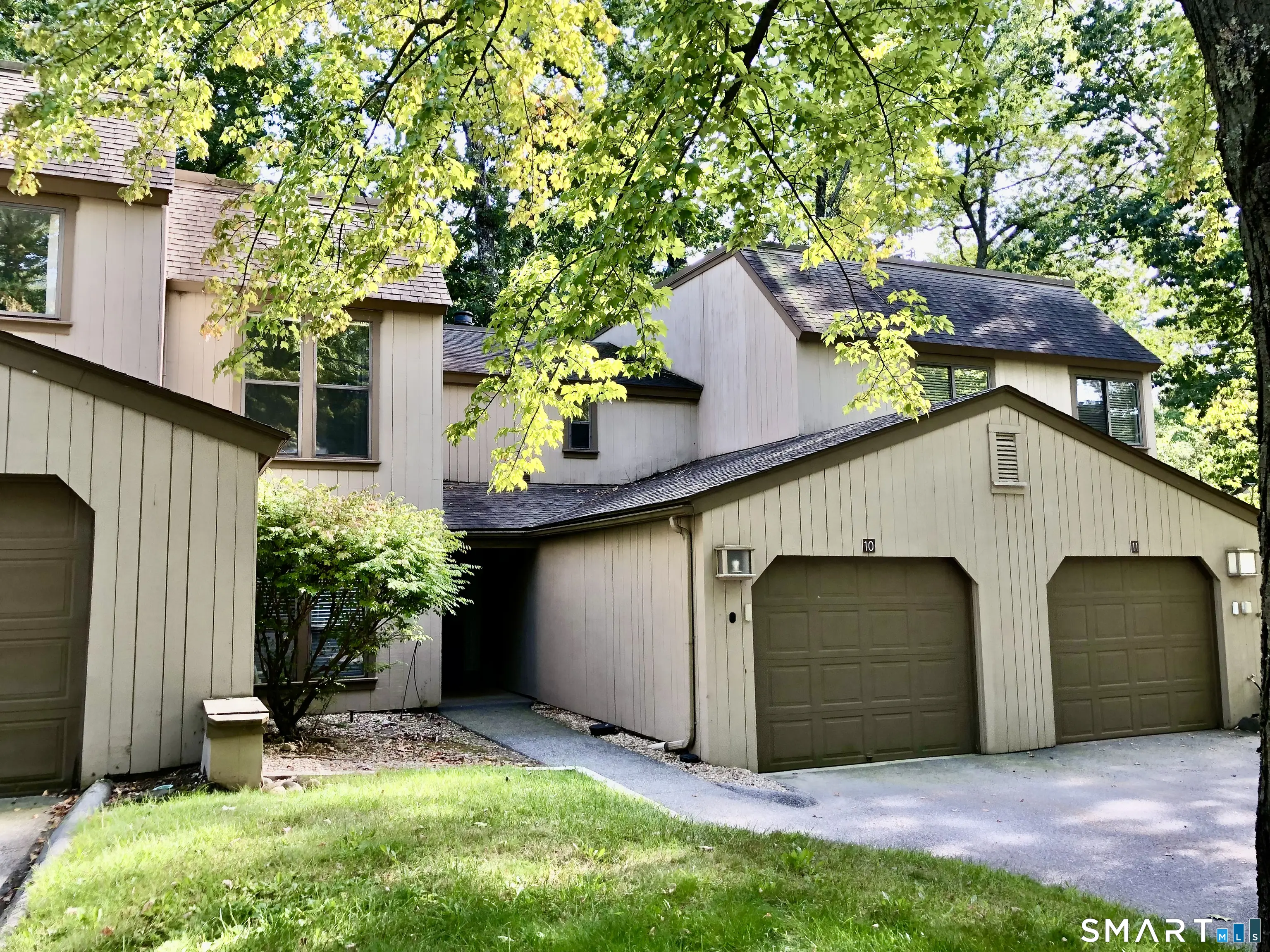 10 Cottonwood Drive 10, Avon