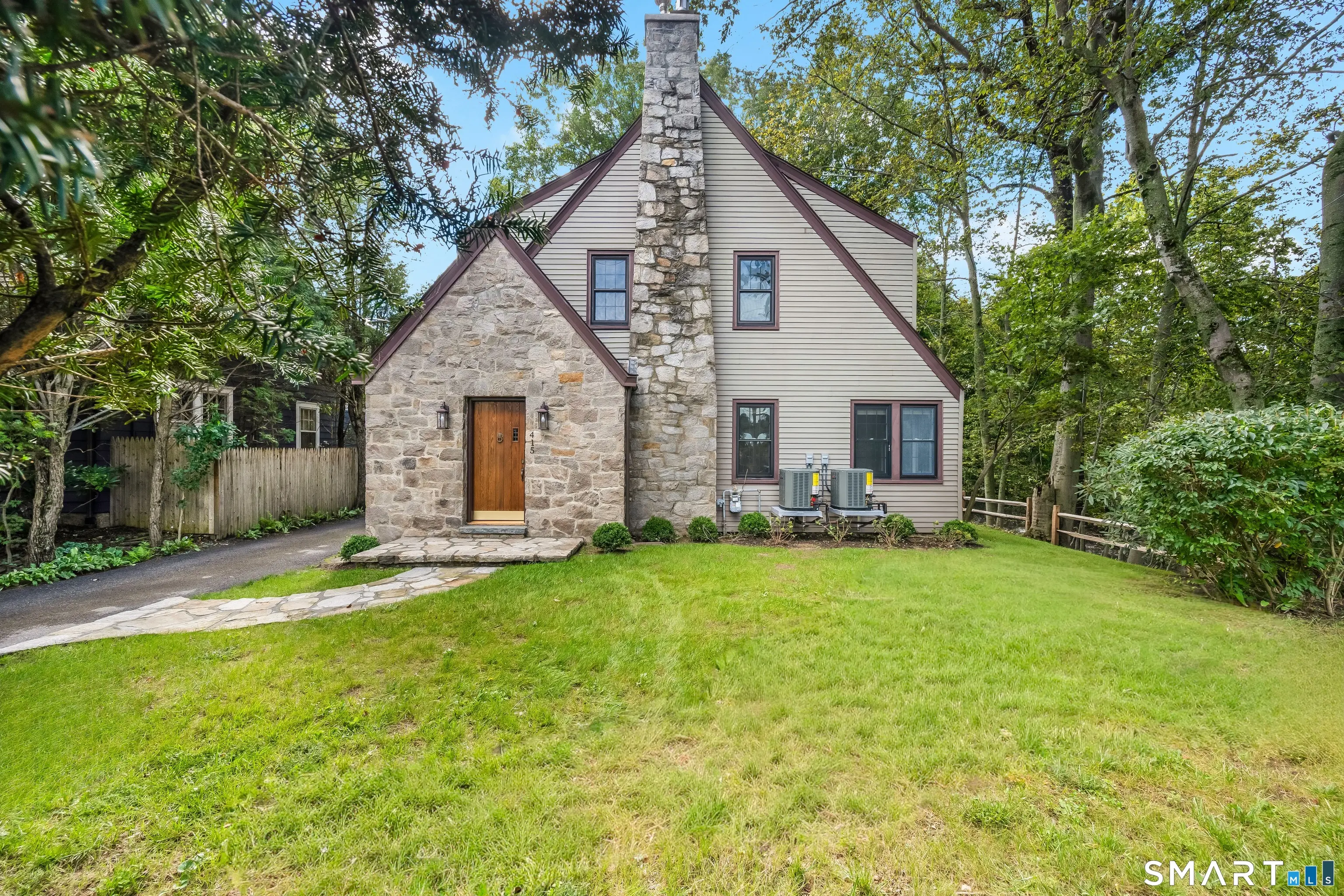 415 West Avenue, Darien