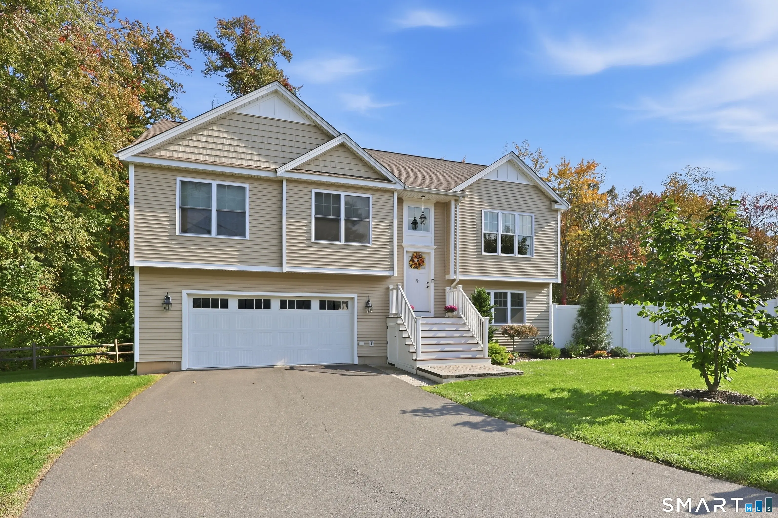 9 Winthrop Drive, Farmington