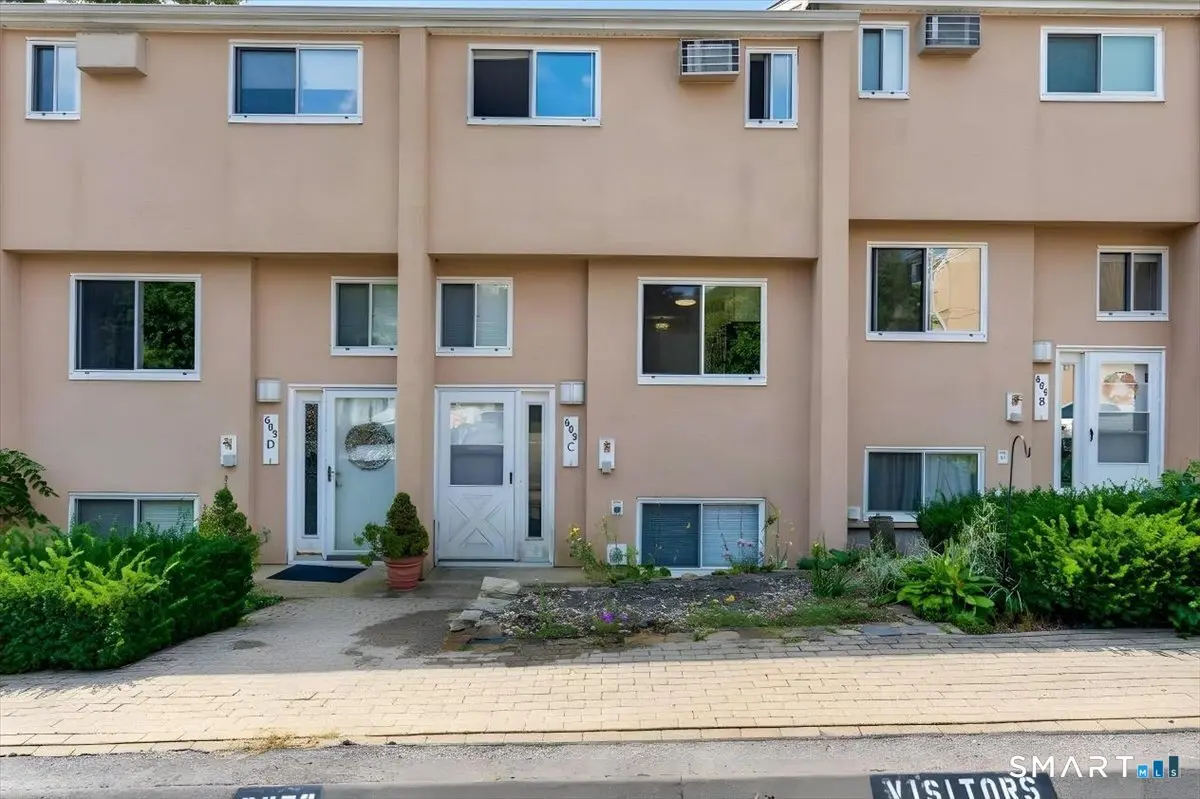 608 Shennecossett Road C101, Groton