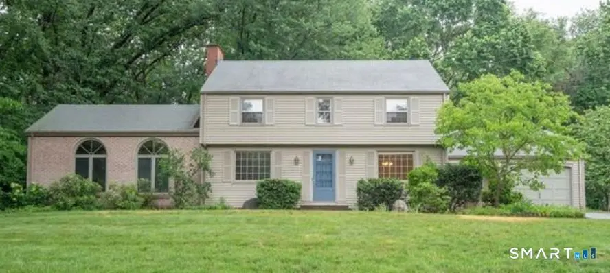 62 Buttonball Lane, Glastonbury