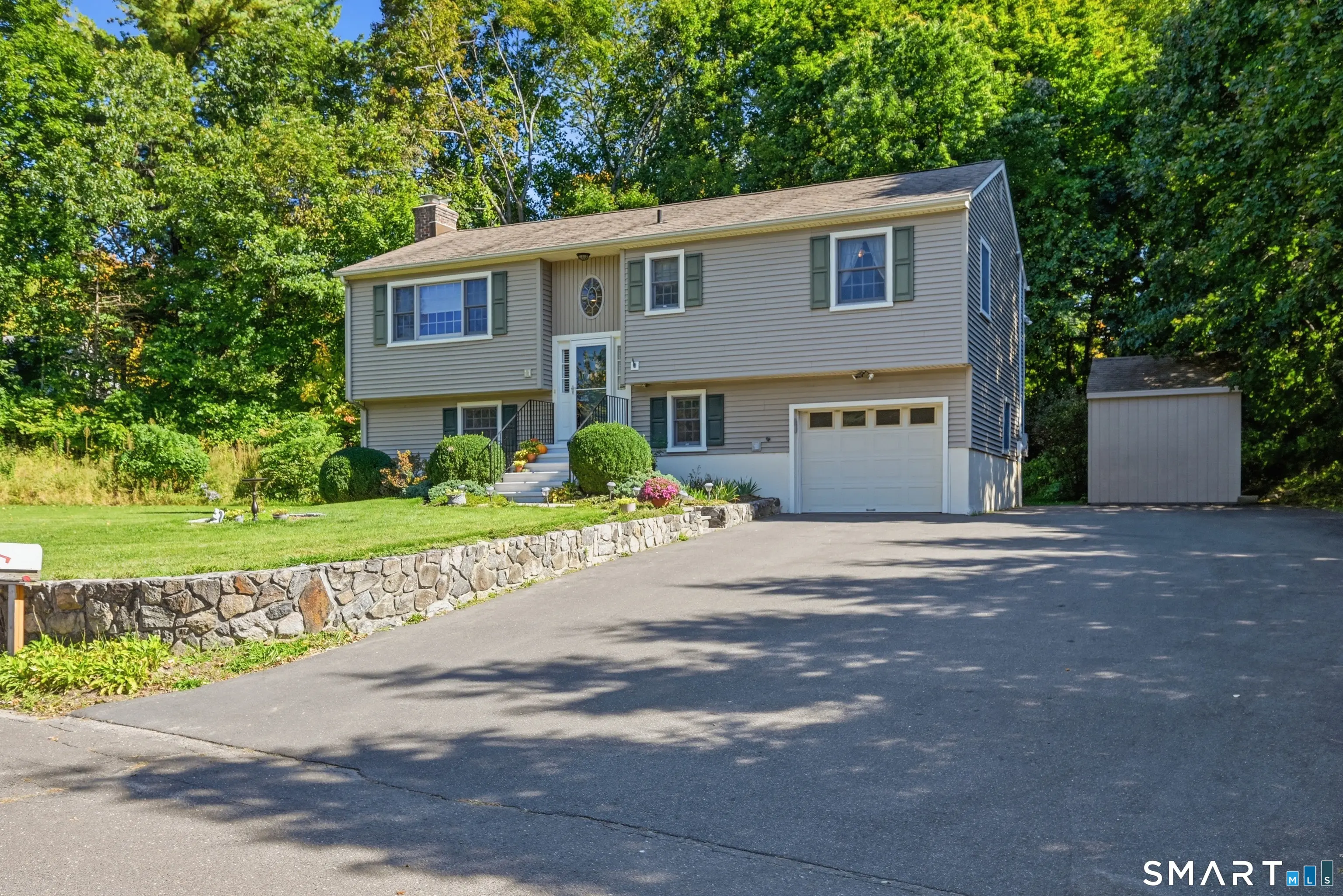 11 Delview Drive, Danbury