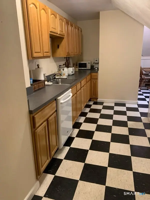 37 Maplewood Avenue 3, West Hartford