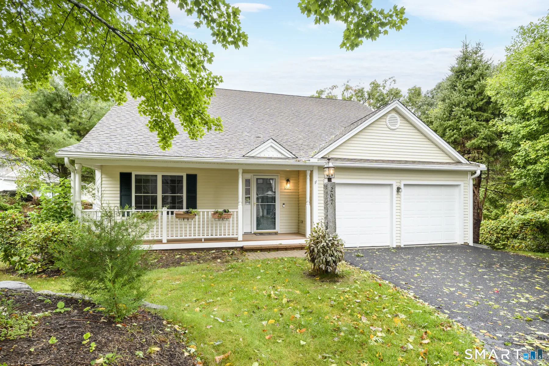 207 Woodlawn Drive 207, Seymour