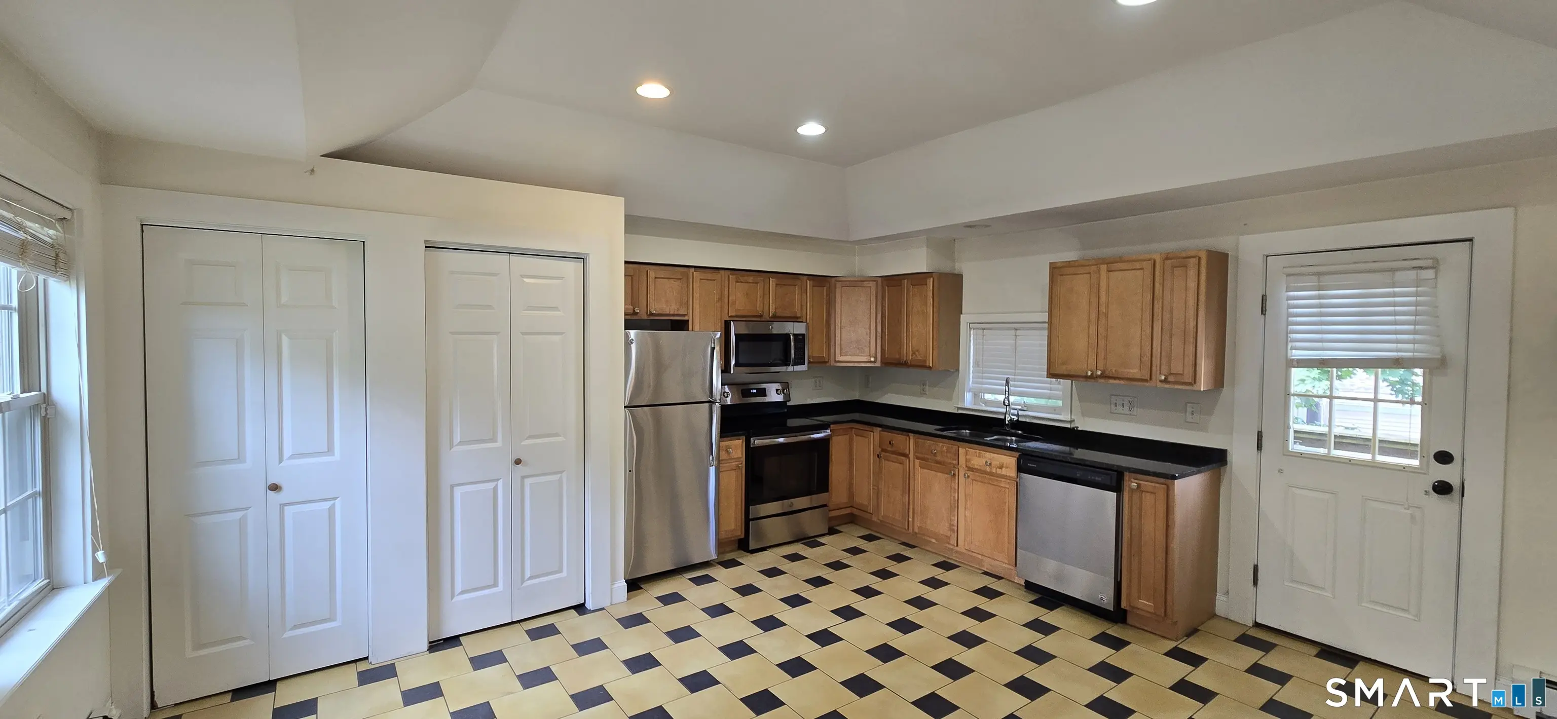 154 Washington Street 1b, Norwich
