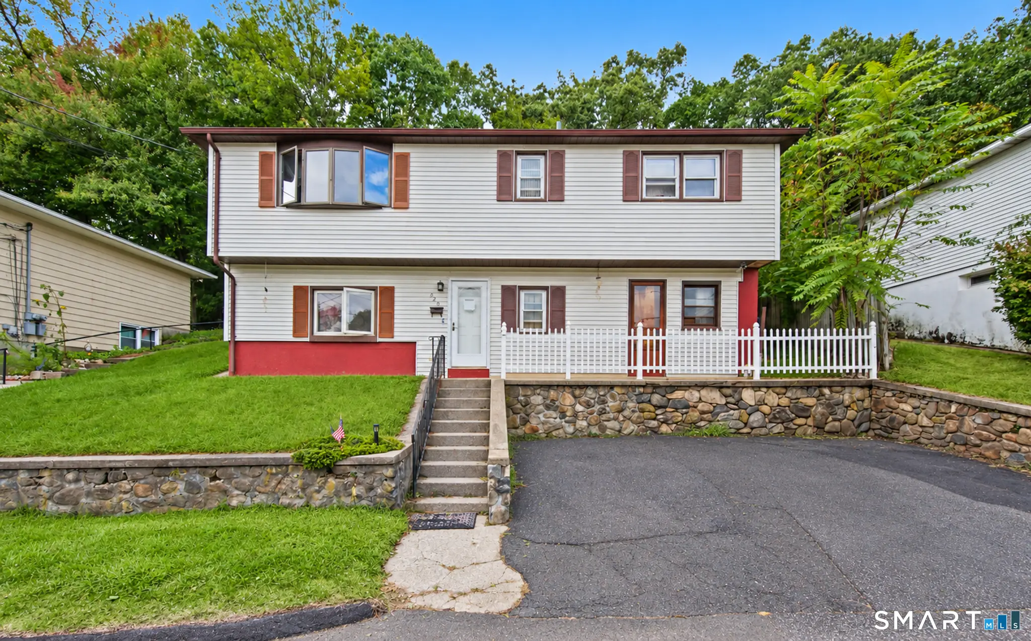 220 New Haven Avenue, Waterbury
