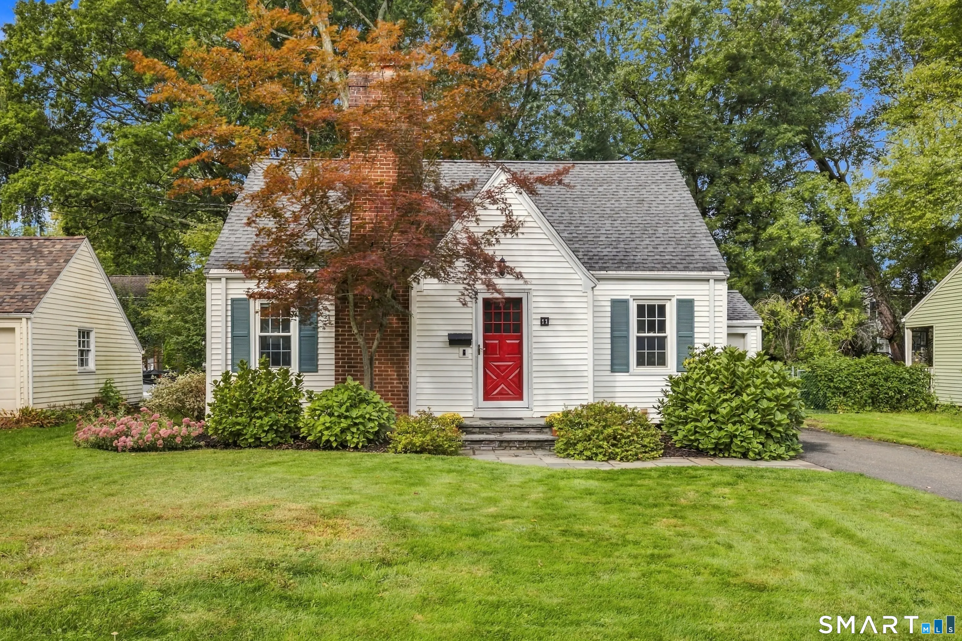11 Farnham Road, West Hartford