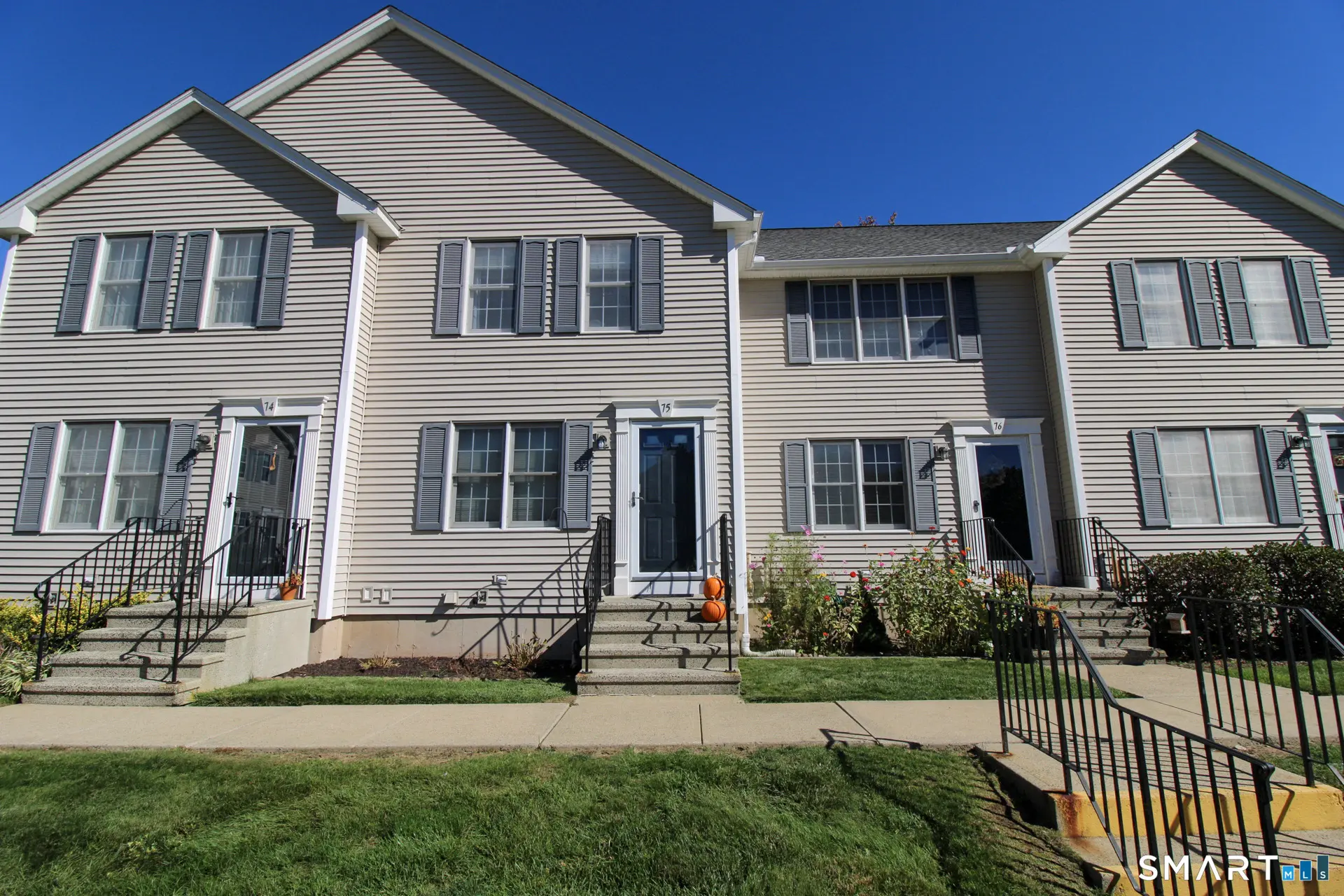 75 White Tail Lane 75, Wallingford