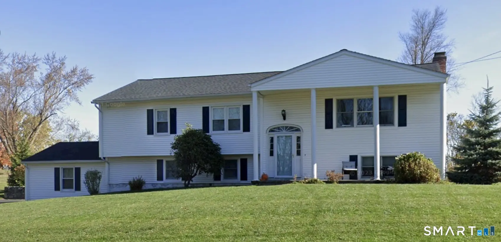9 Surrey Drive, Brookfield