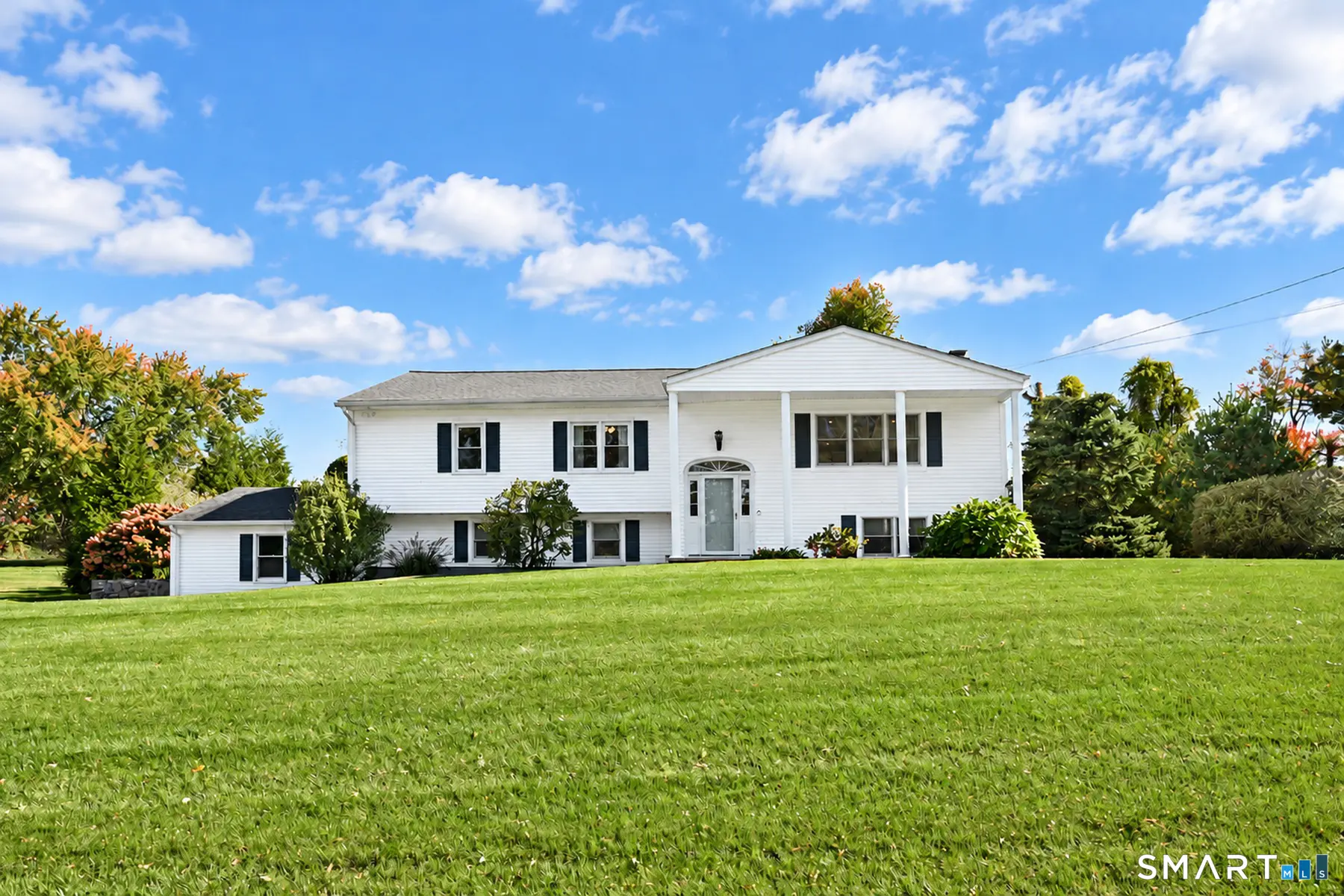 9 Surrey Drive, Brookfield