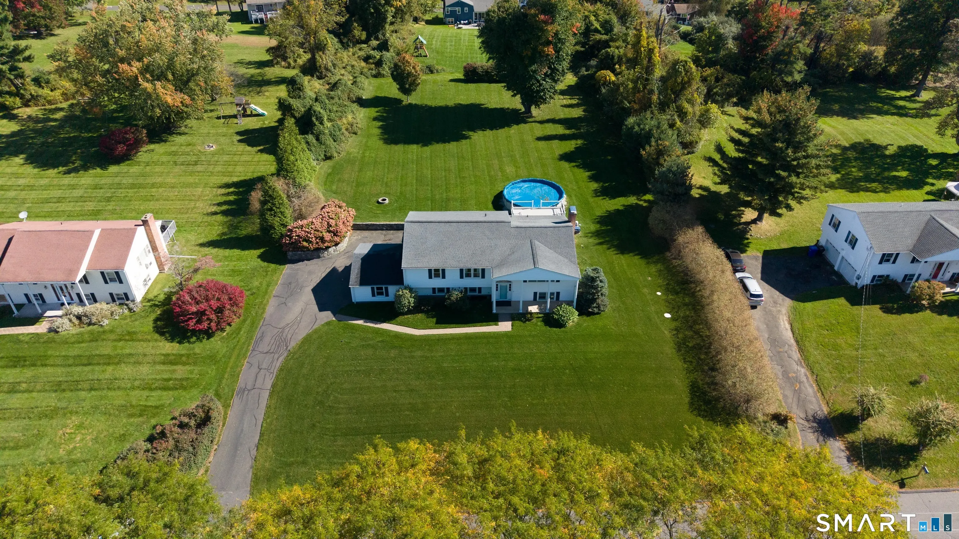 9 Surrey Drive, Brookfield
