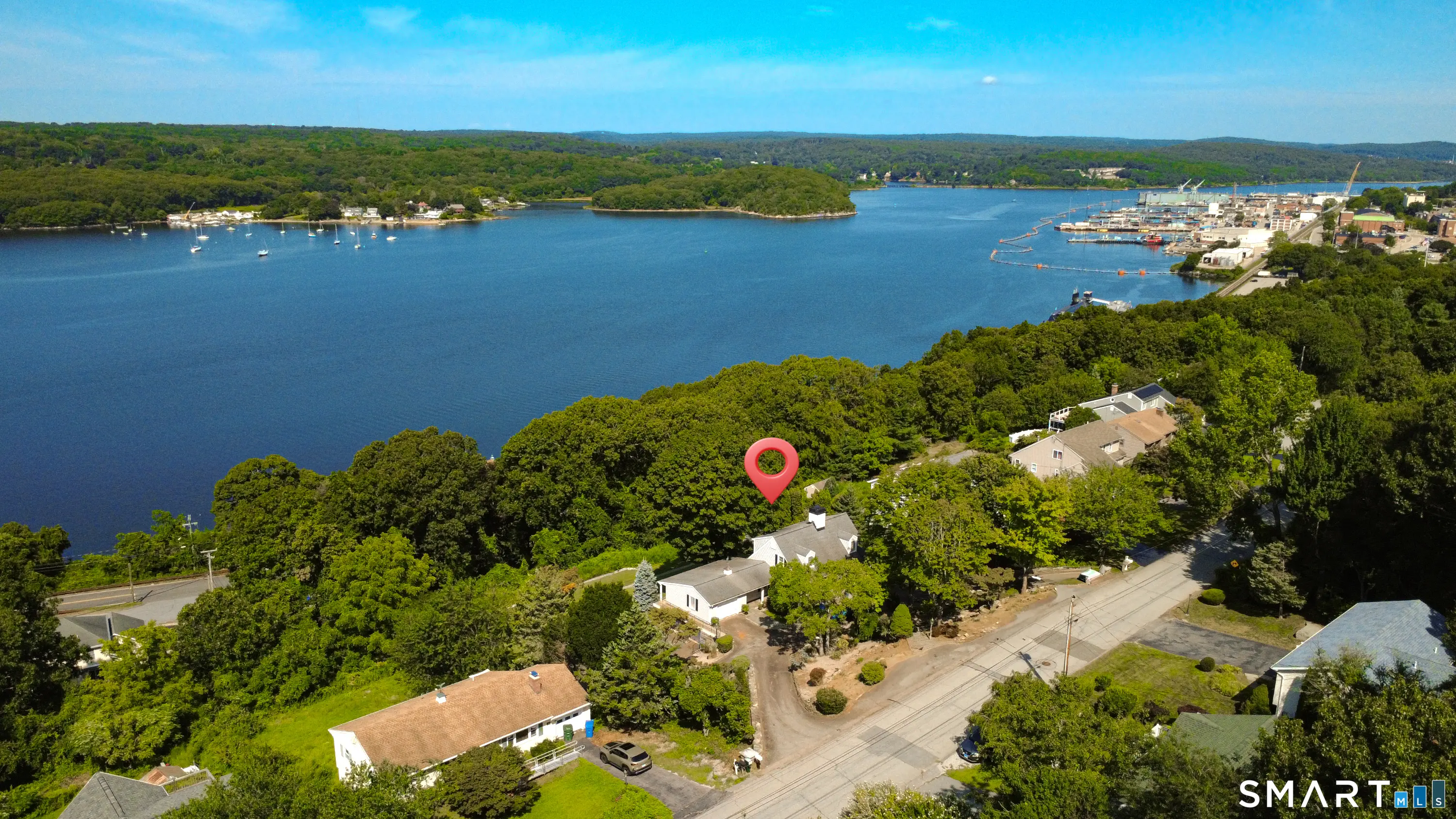 87 Phoenix Drive, Groton