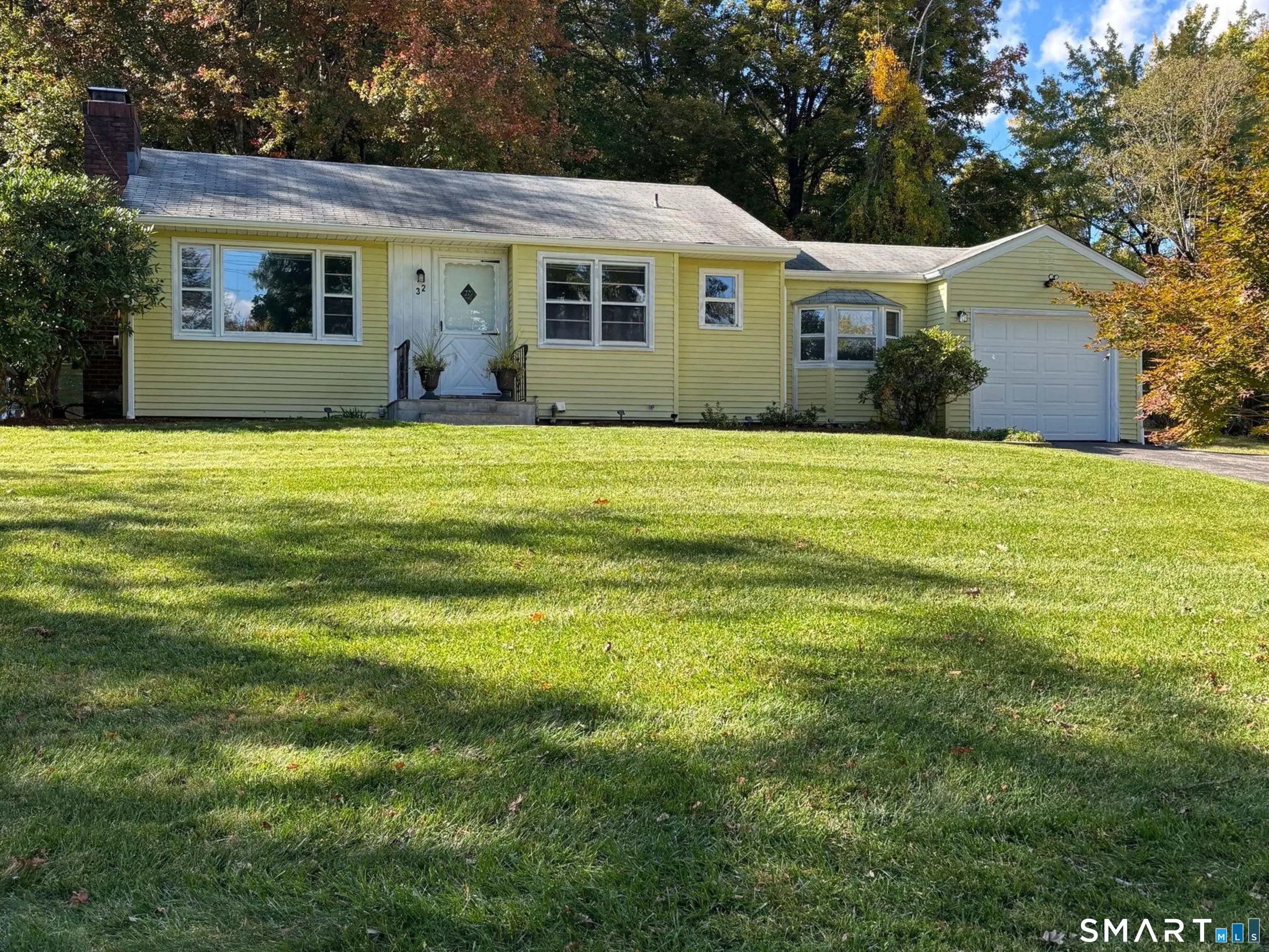 32 Old Hawleyville Road, Bethel