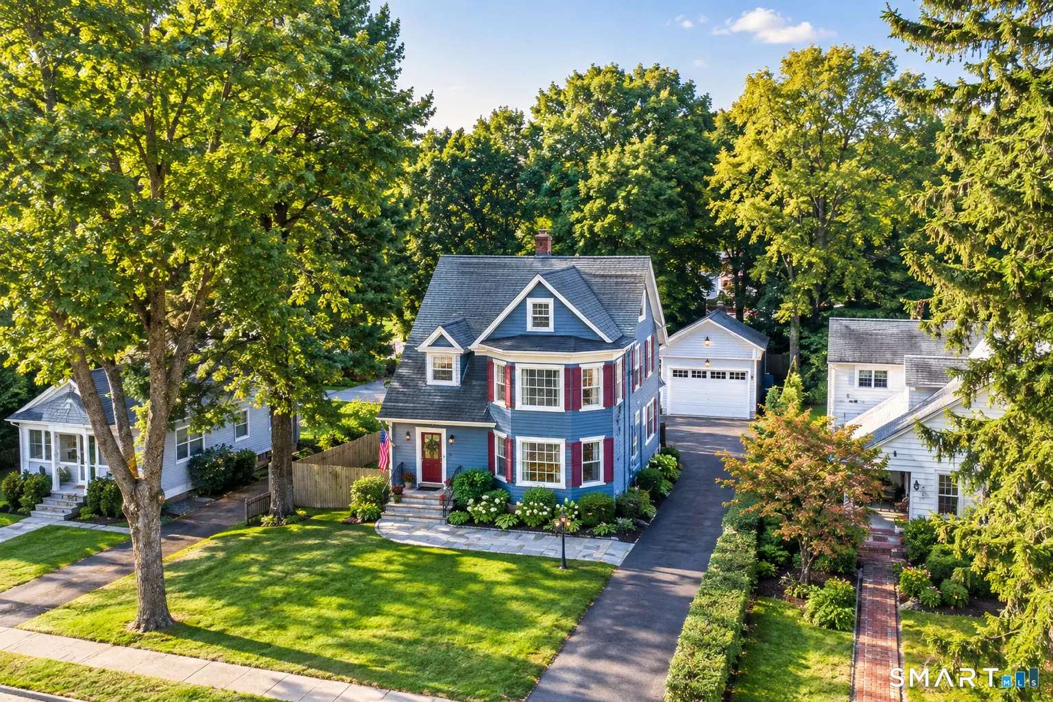 150 Holmes Avenue, Darien