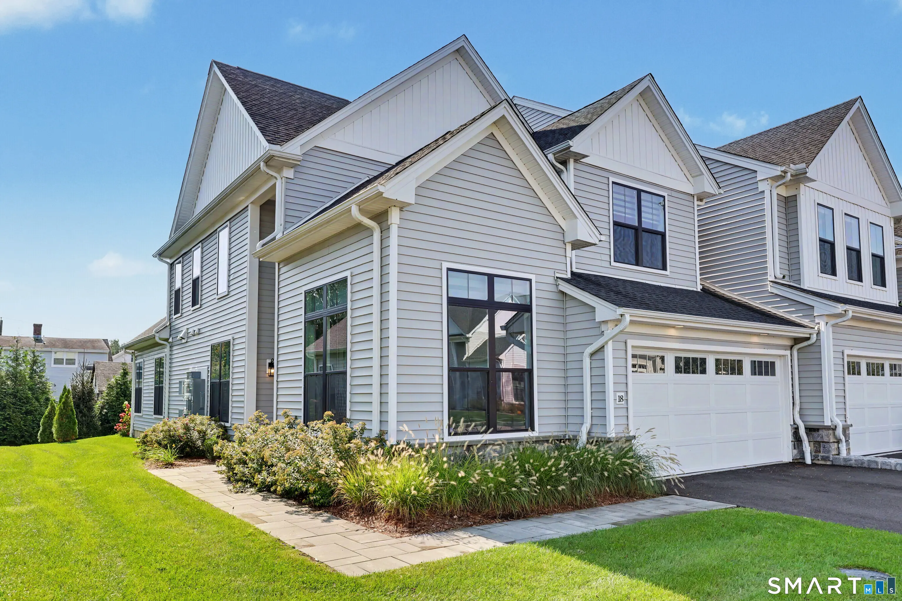 18 Hillcrest Drive 18, Woodbridge