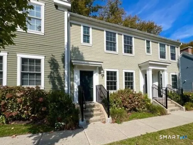 66 Stoneridge Circle, Stamford