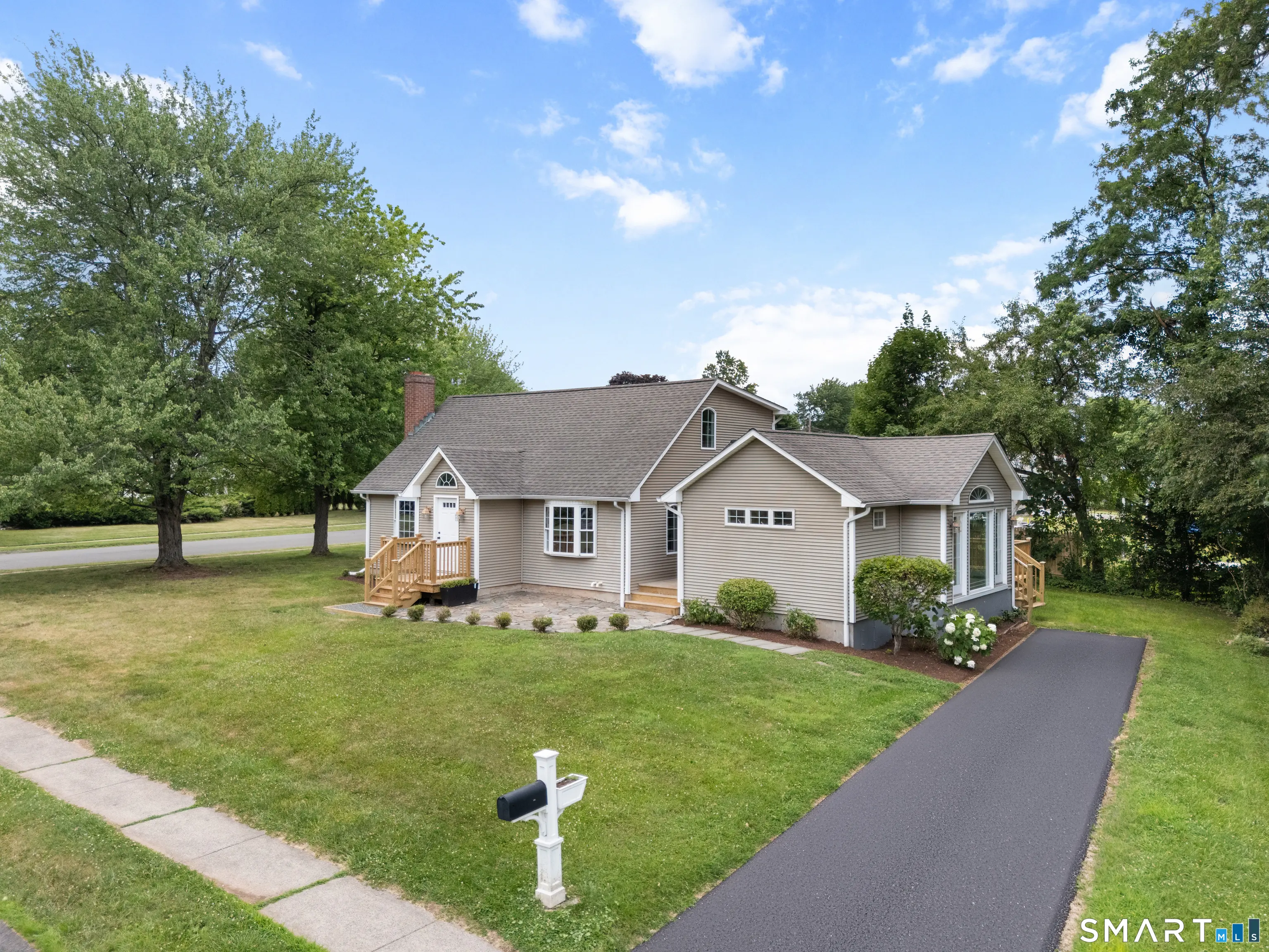 64 Red Top Drive, West Hartford