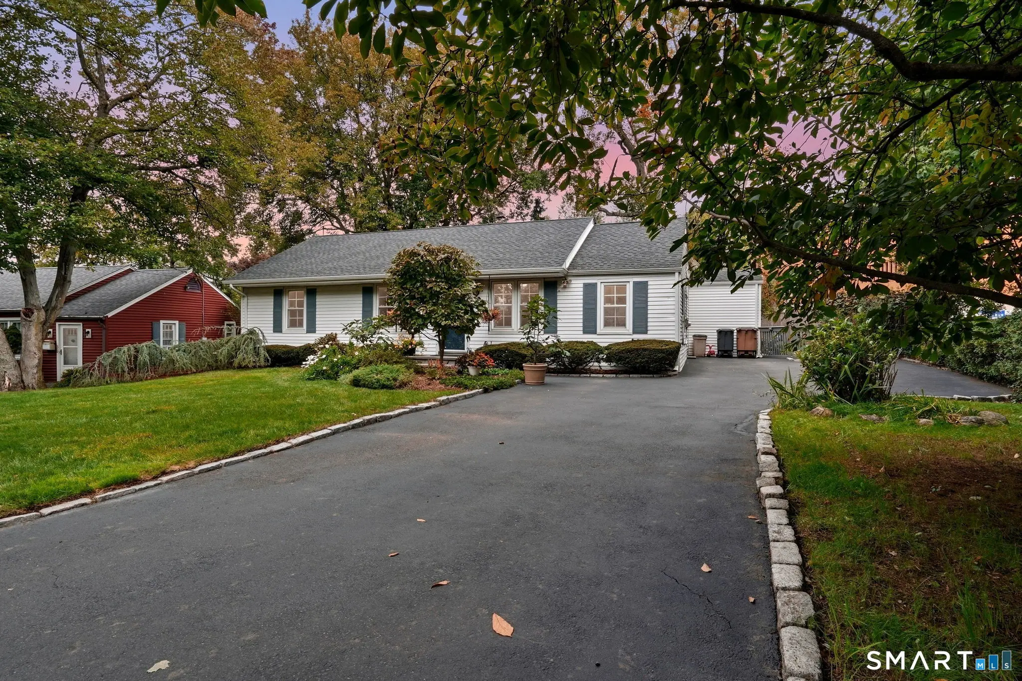 72 Sutton Drive East, Stamford