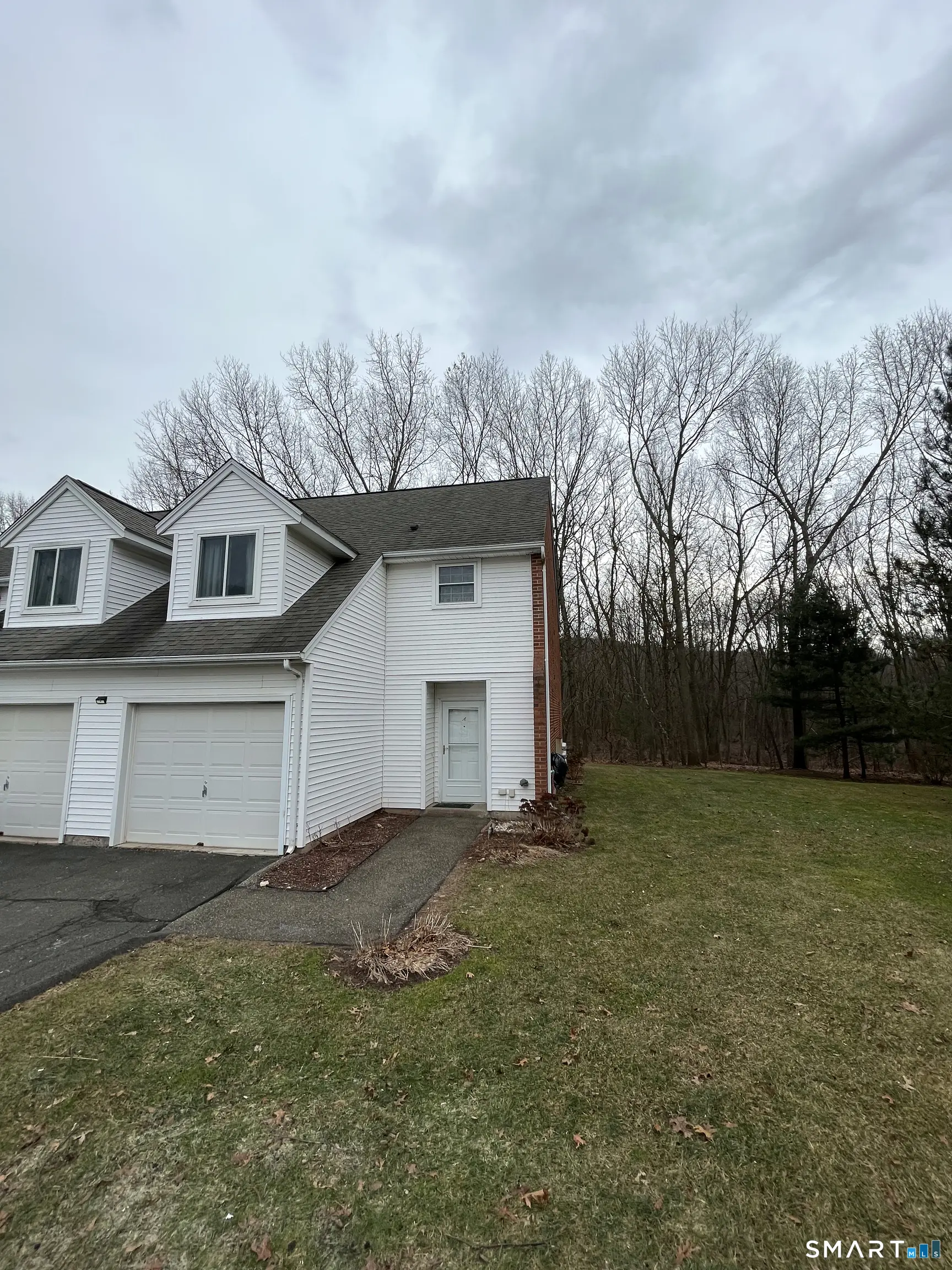 190 Tomlinson Avenue 9a, Plainville