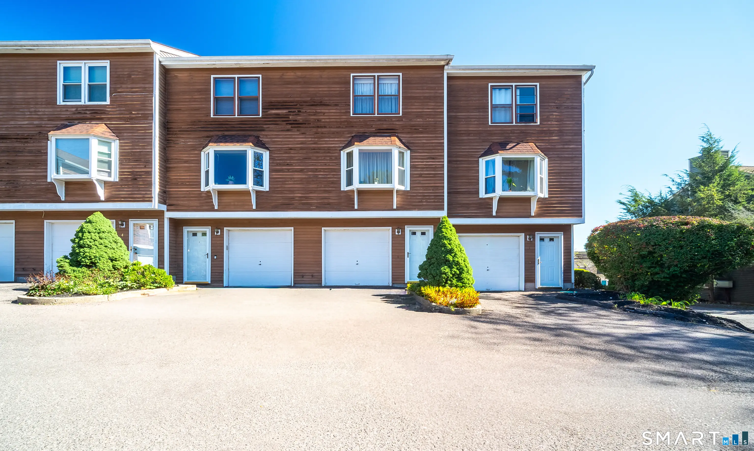 690 North Colony Road 2, Meriden