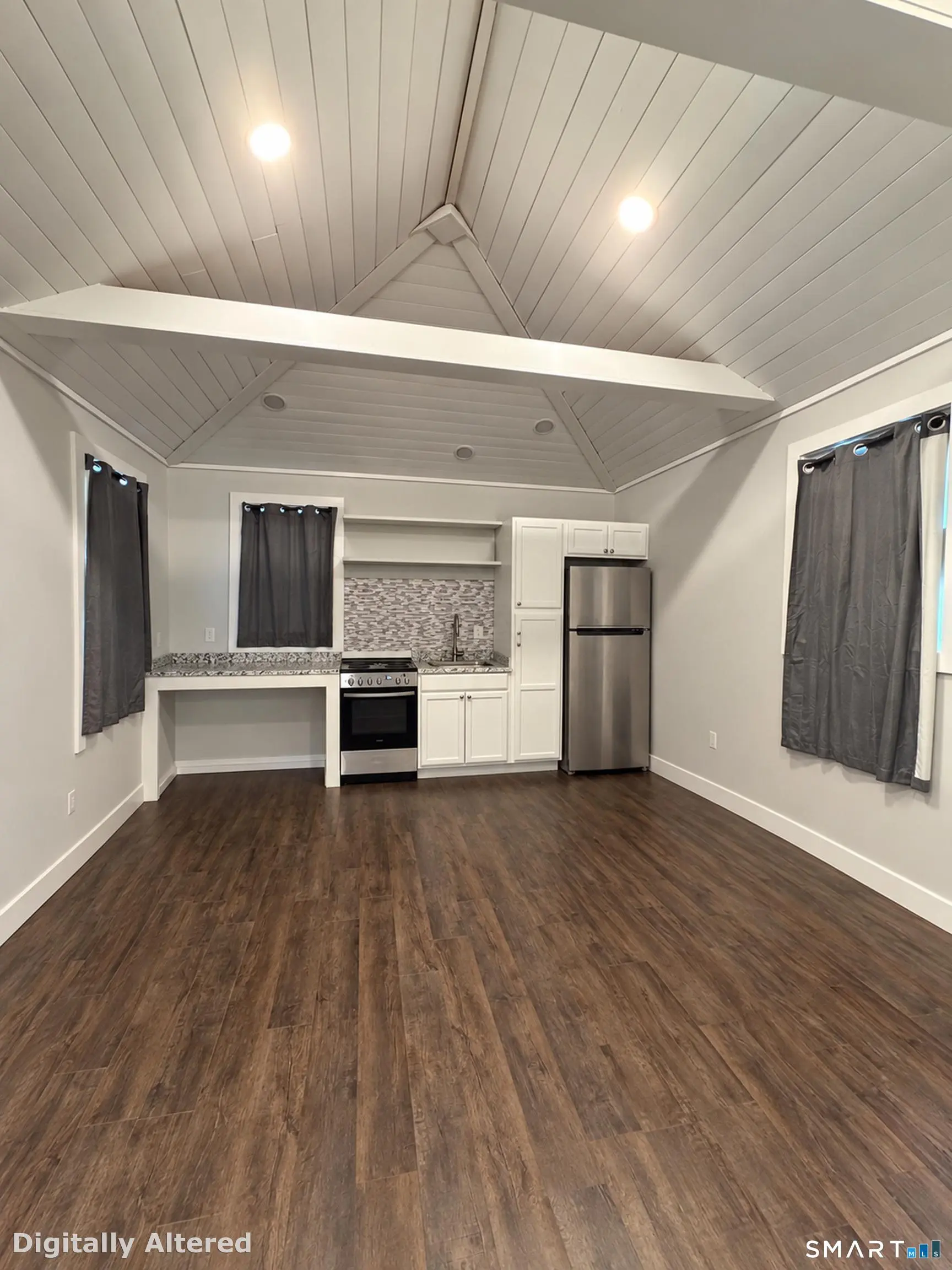 179 Montauk Avenue 8, New London