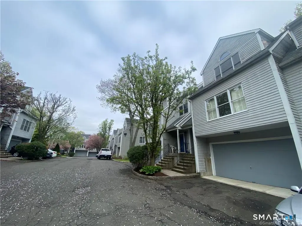 372 Anton Drive 372, Bridgeport