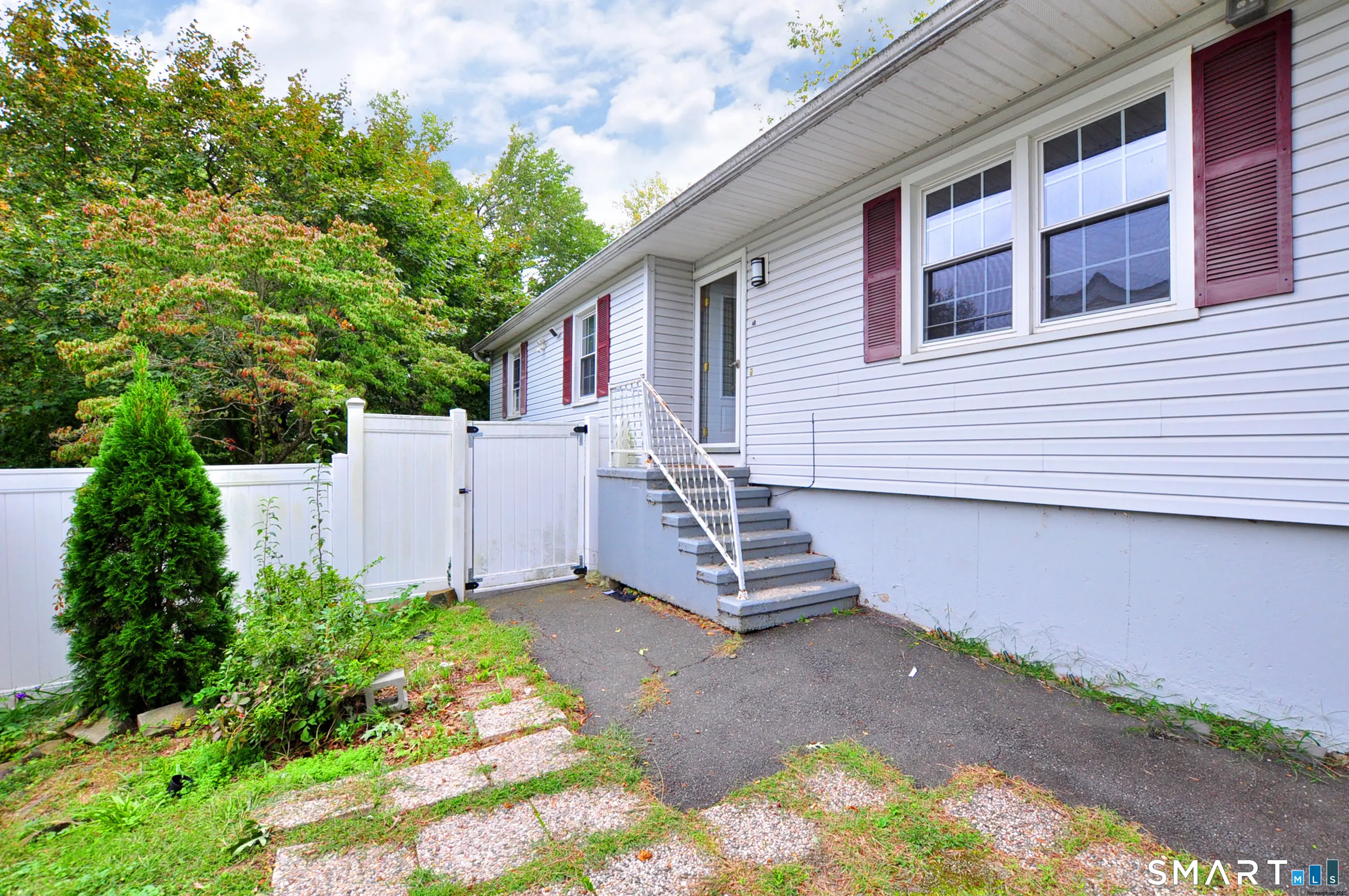 21 Emma Street, West Haven