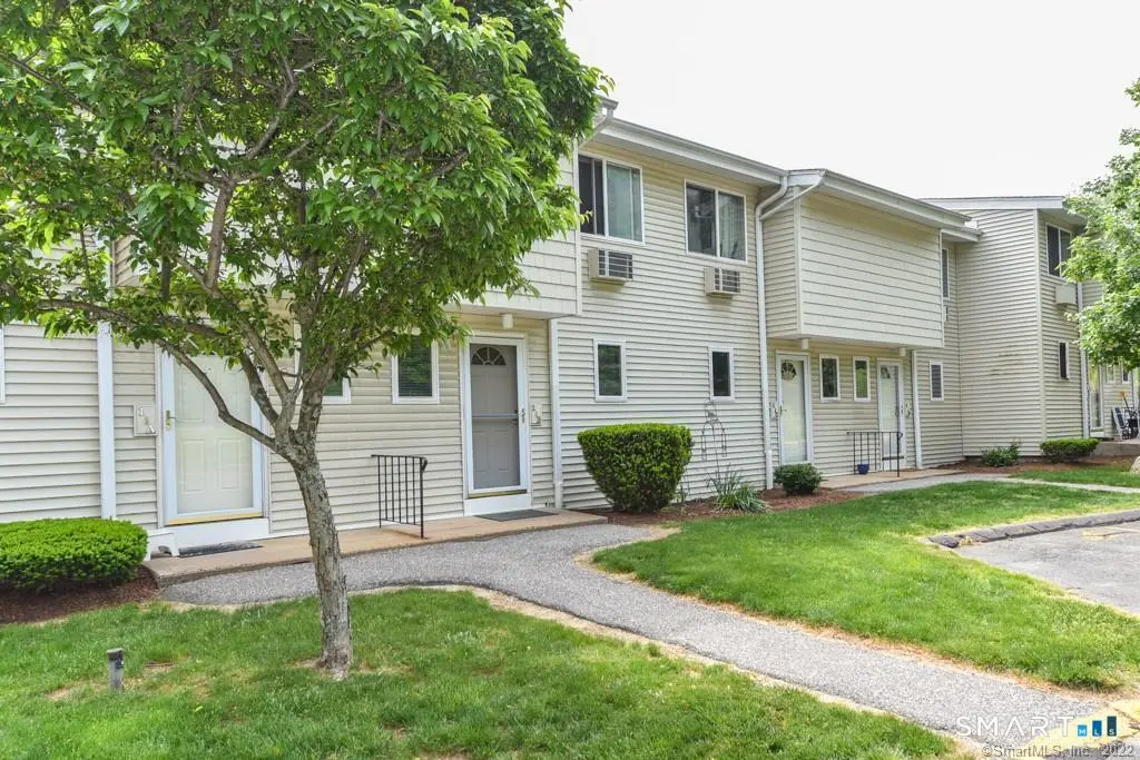 220 Main Street 1b, New Hartford