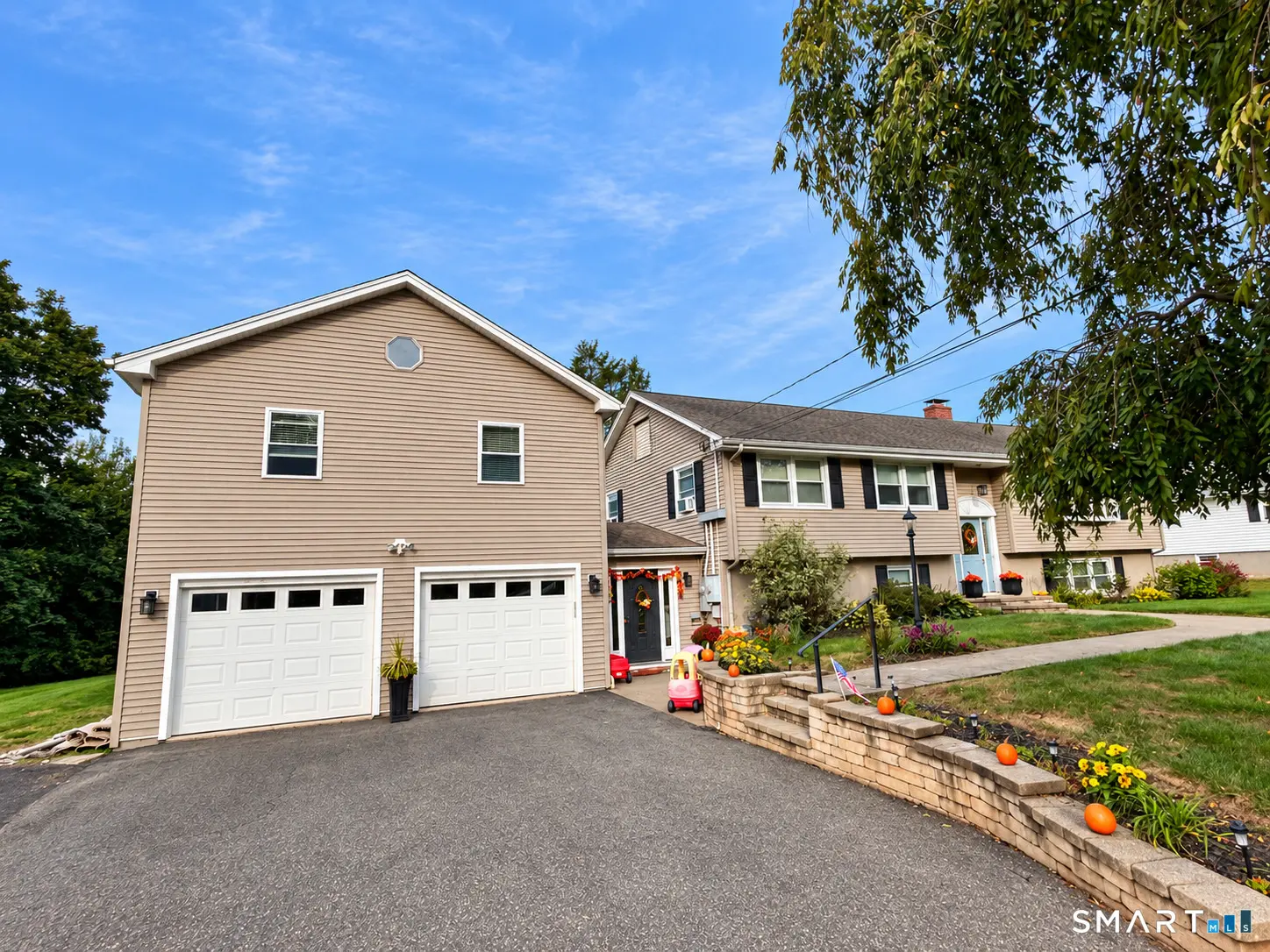 271 Vineyard Avenue, Newington