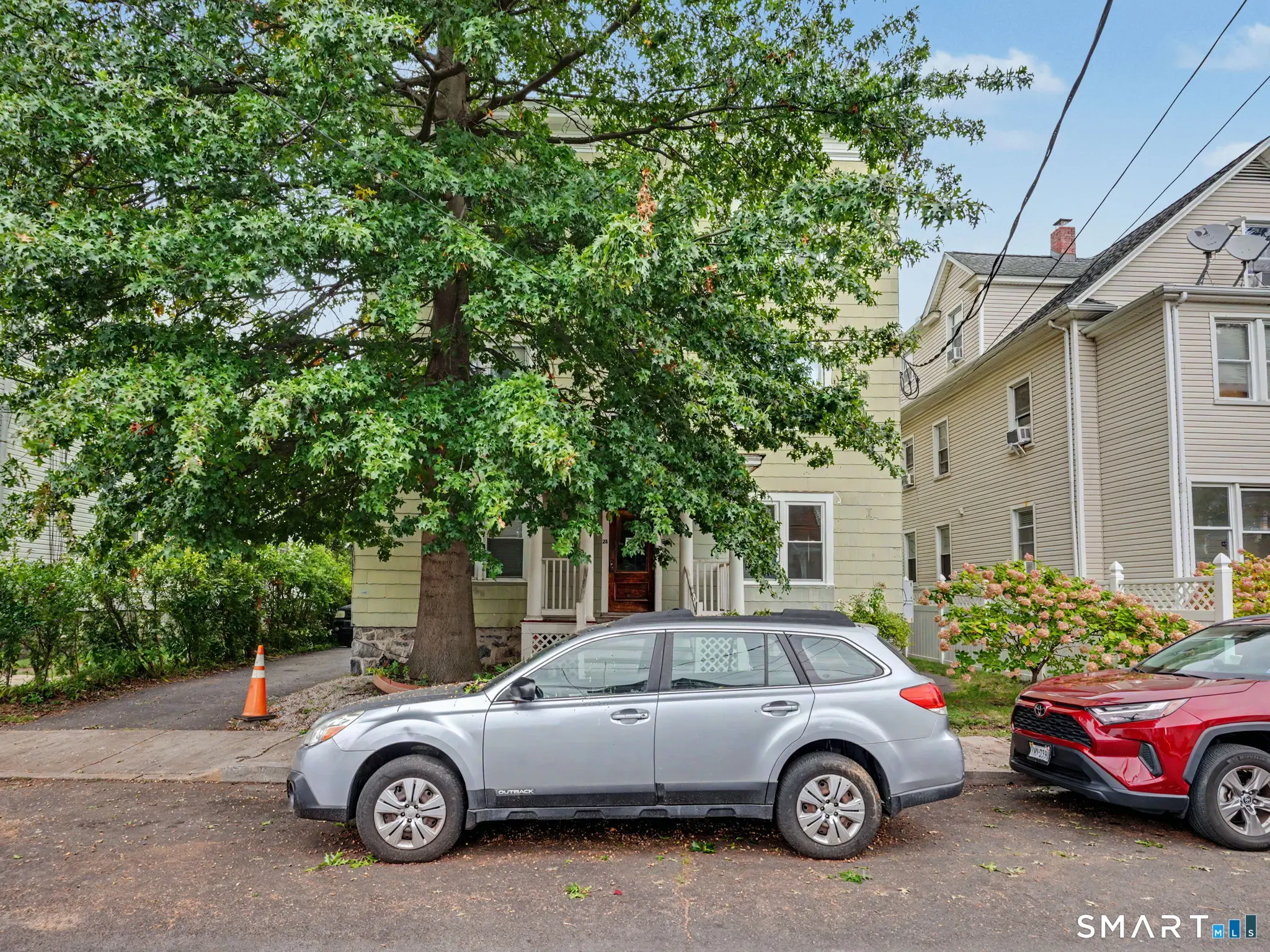 28 East Walnut Street, Stamford